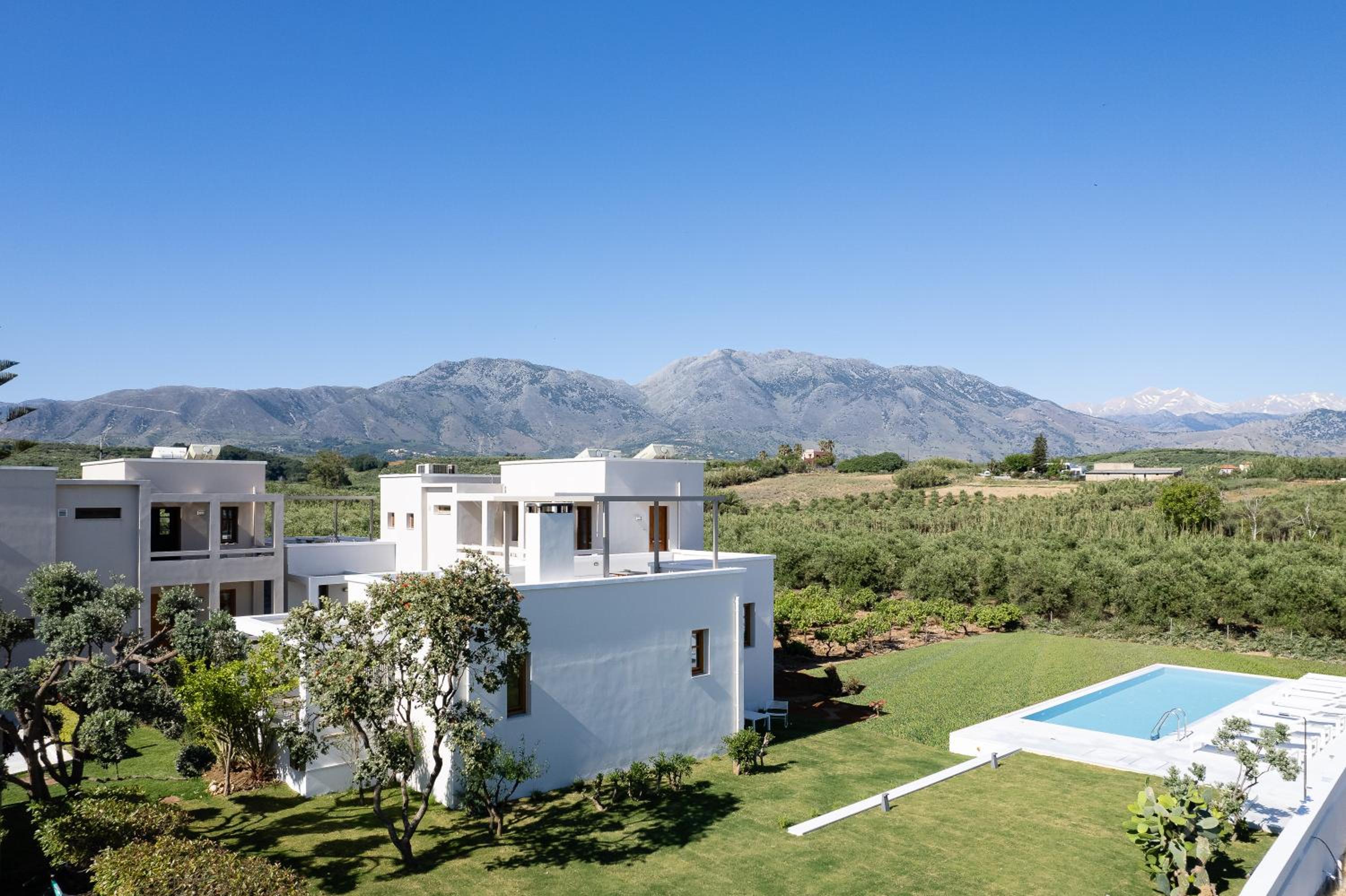 Mikro Livadi Special Lodges - Has an Eco Salt water pool - 150m from the beach