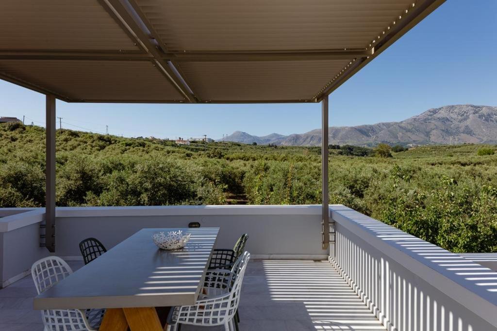 Mikro Livadi Special Lodges - Has an Eco Salt water pool - 150m from the beach