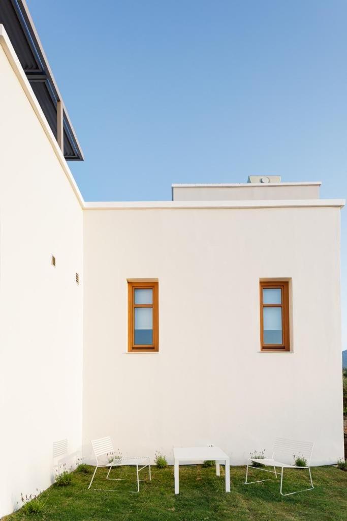 Mikro Livadi Special Lodges - Has an Eco Salt water pool - 150m from the beach