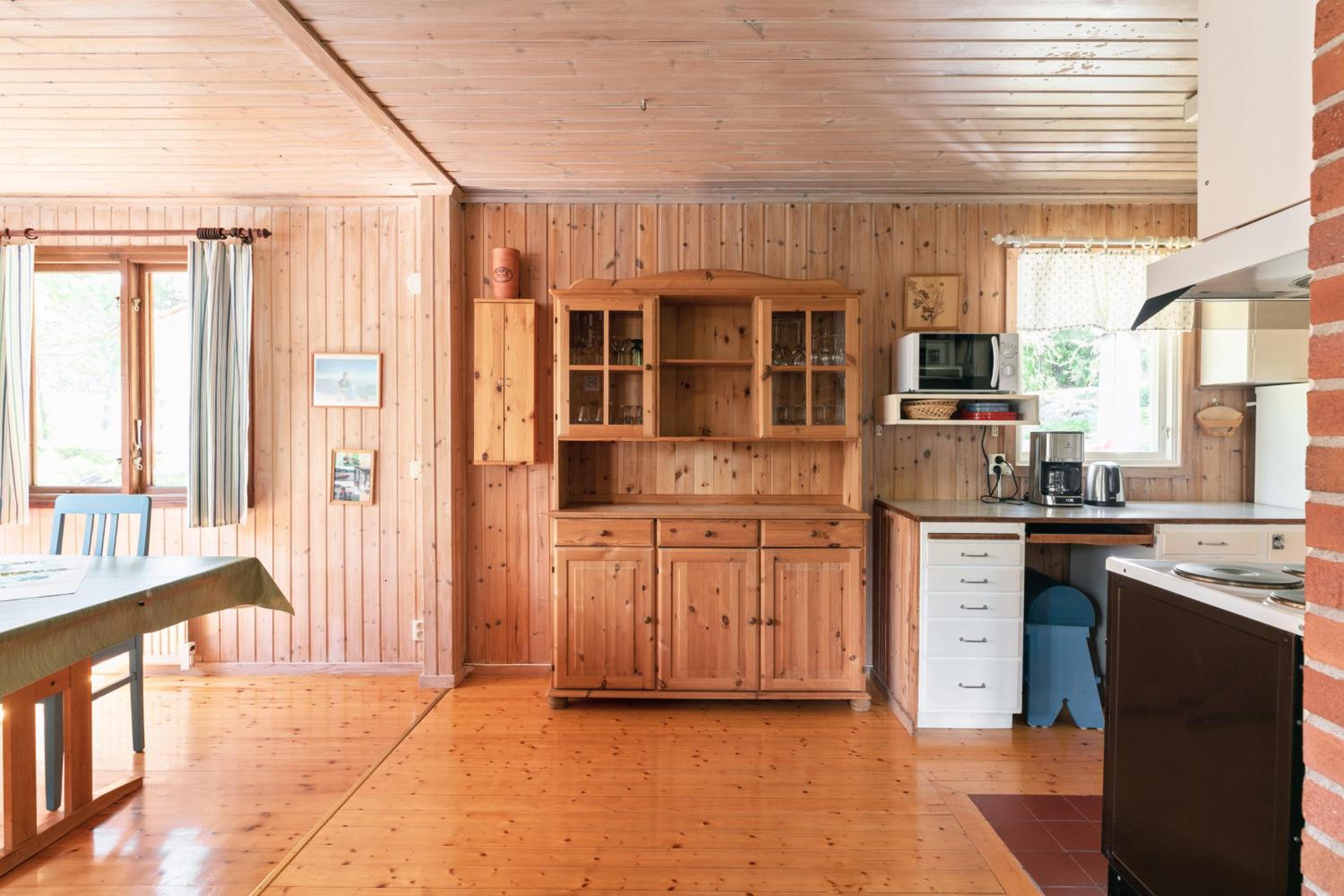 Authentic Swedish family home on the archipelago view 5