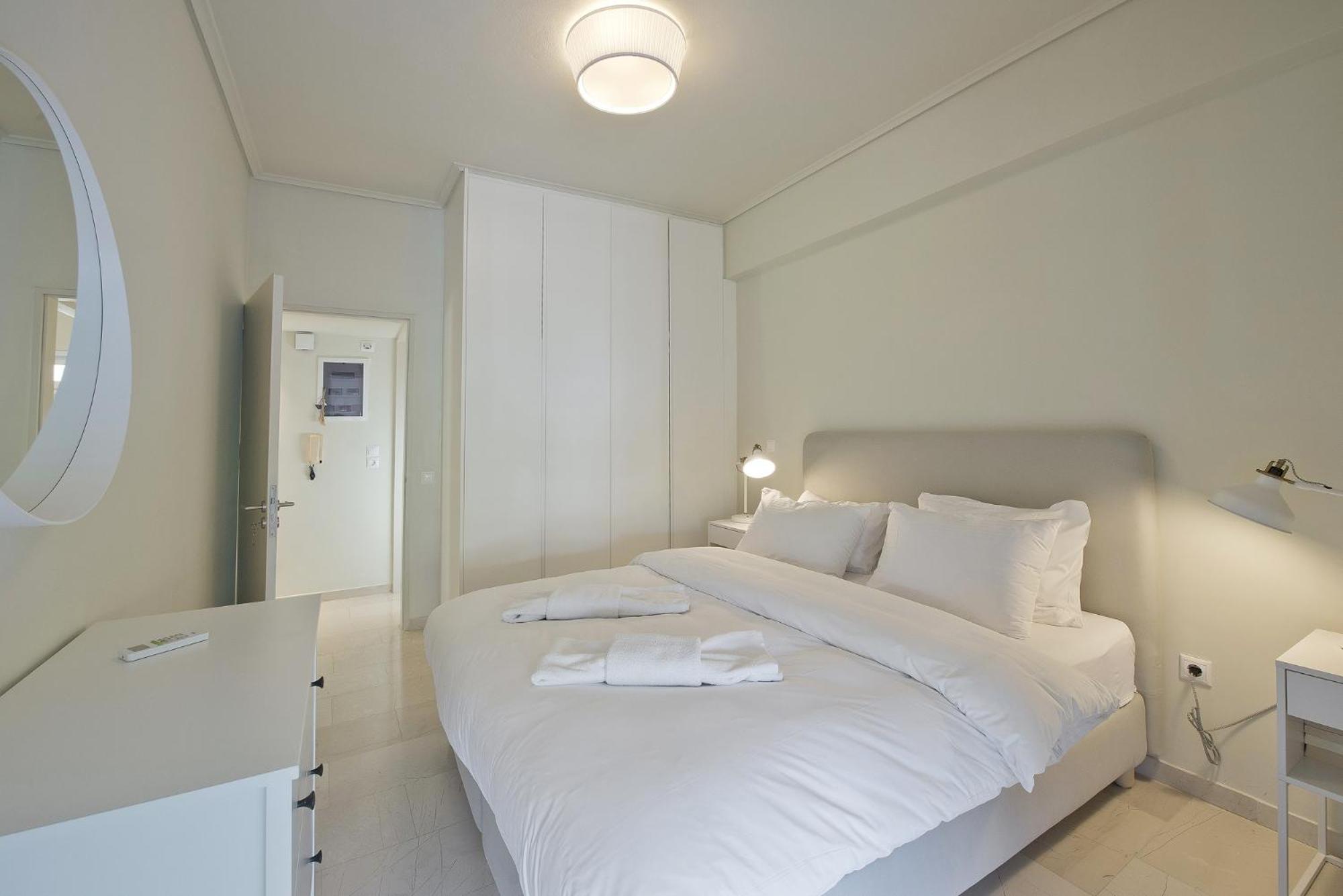 LucyZen! Stylish Apt, Athenian Riviera, near beach photo 3