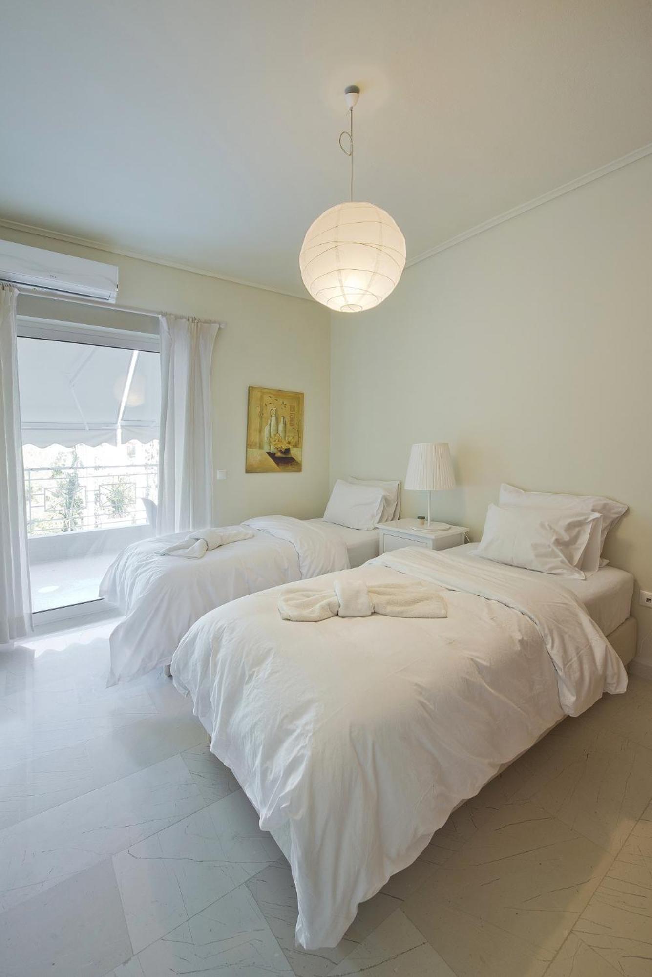 LucyZen! Stylish Apt, Athenian Riviera, near beach photo 2