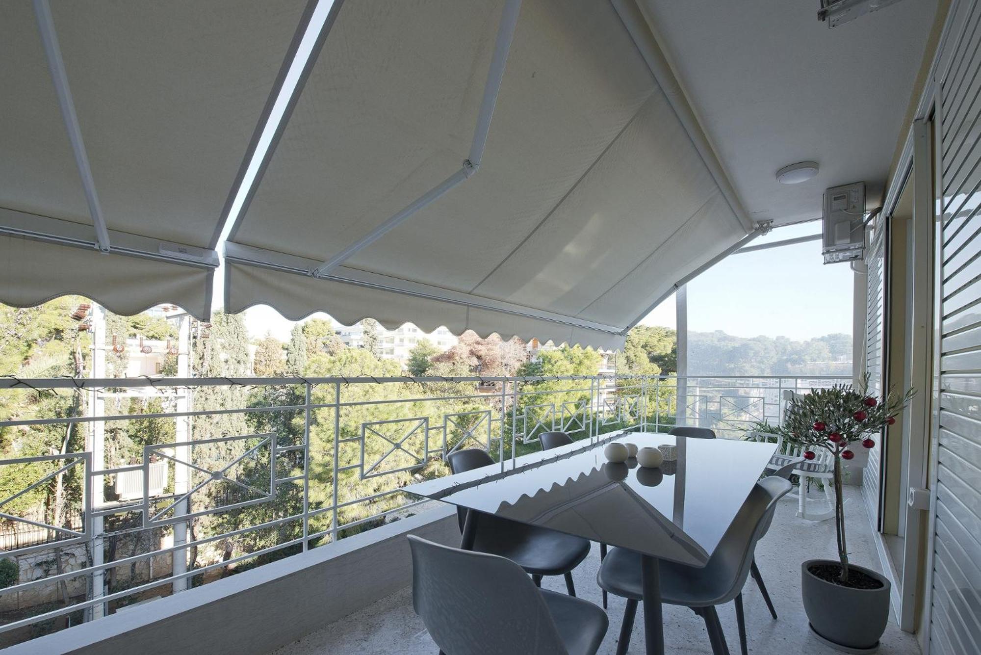 LucyZen! Stylish Apt, Athenian Riviera, near beach photo 1