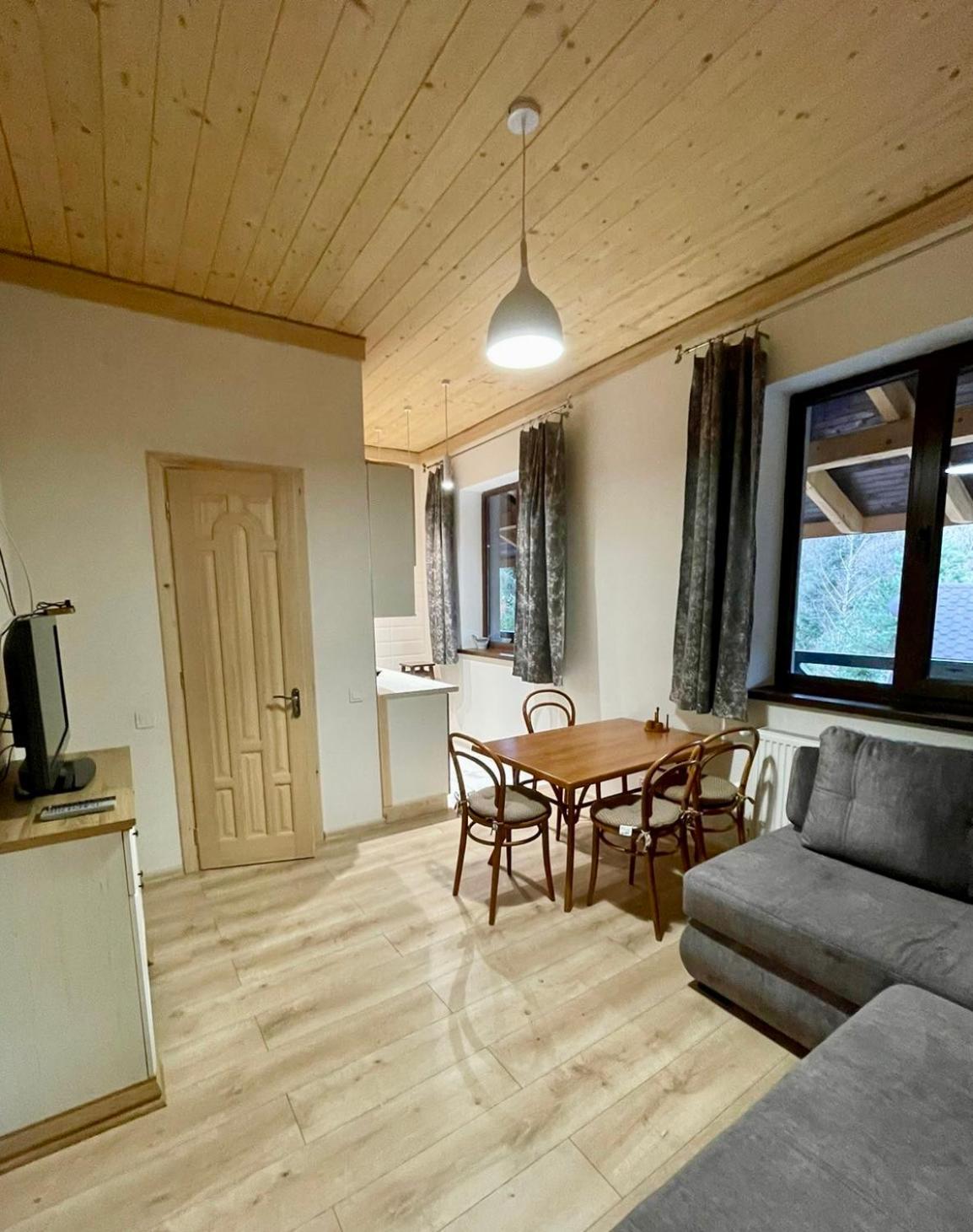 Photo 56