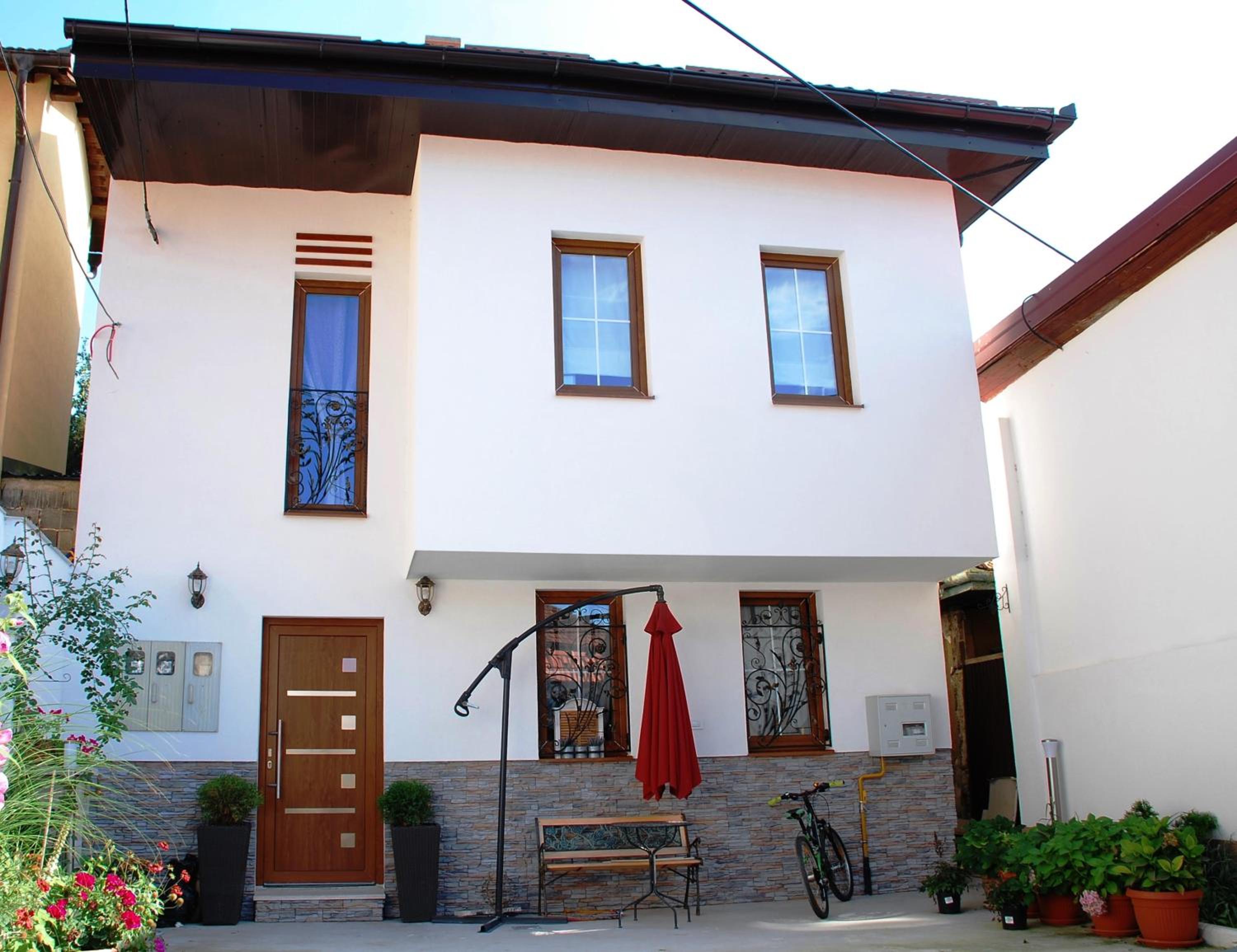 5 min walk to Bascarsija! WOW!