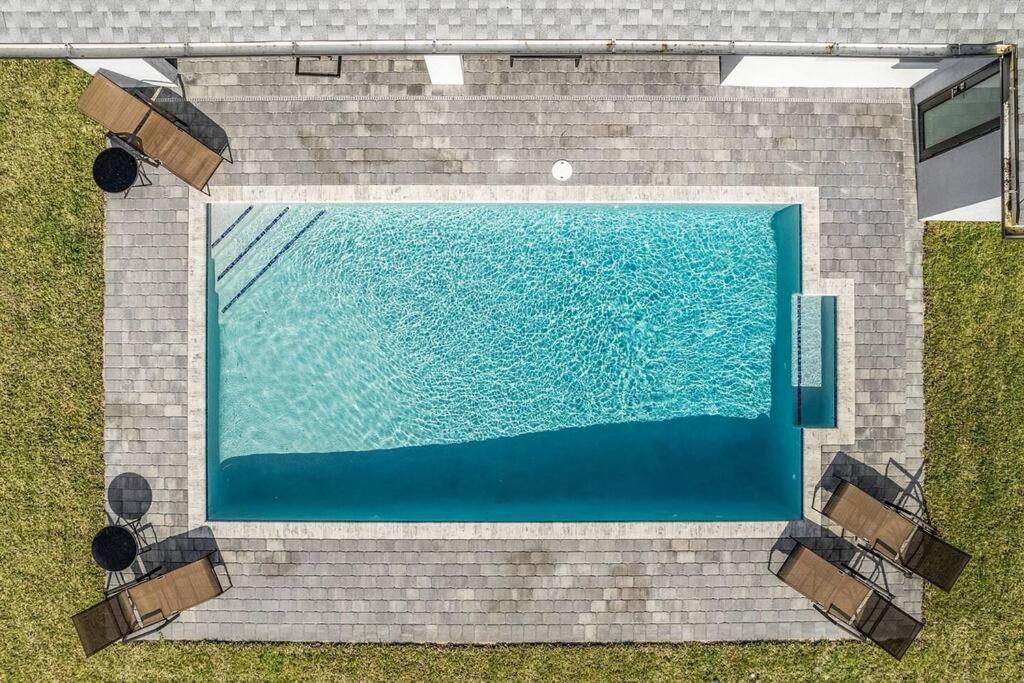 Waterfront getaway FREE heated saltwater pool! view 3