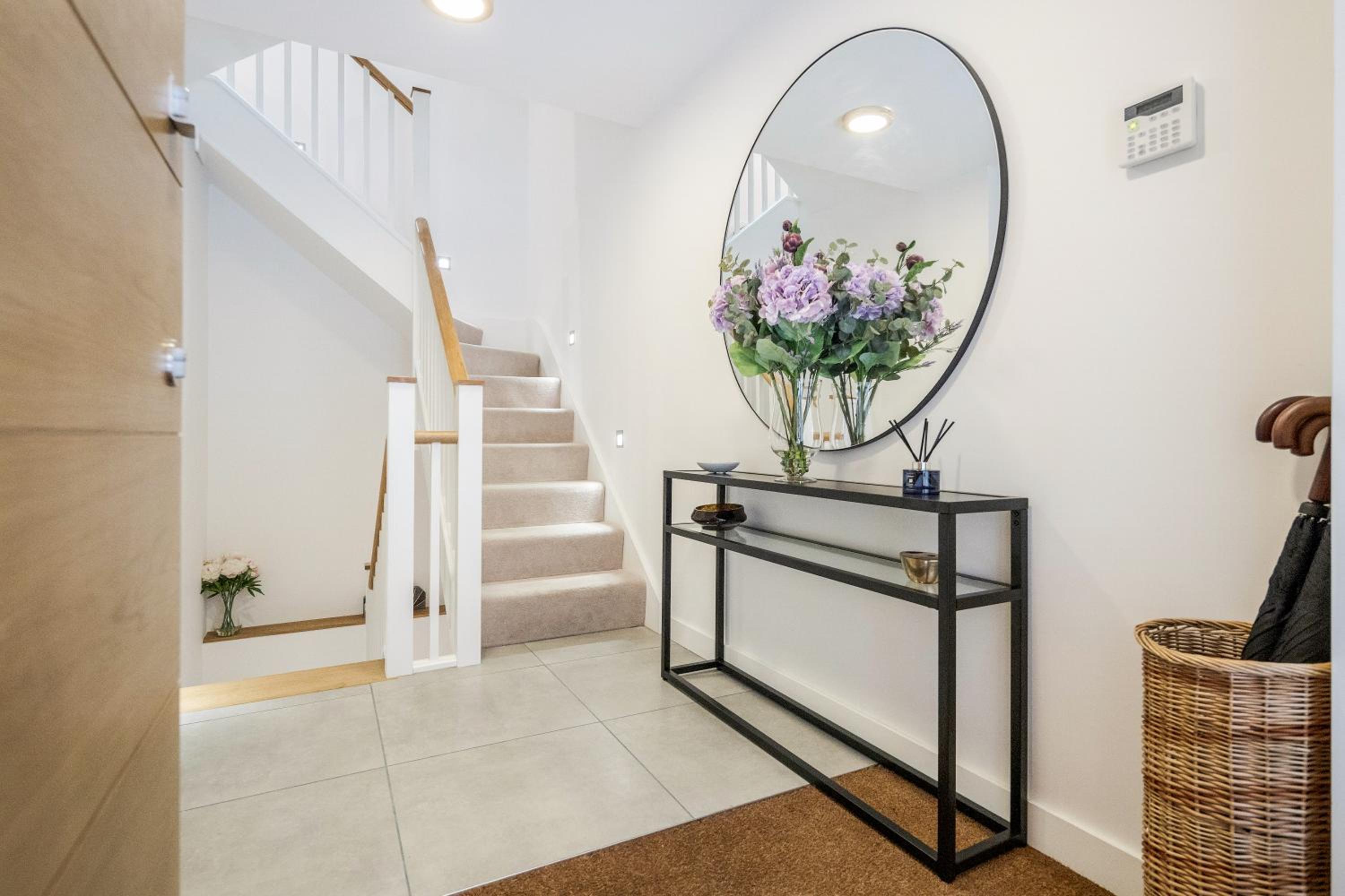 Luxury Central Mayfair Townhouse with A/C 3BR 3BA