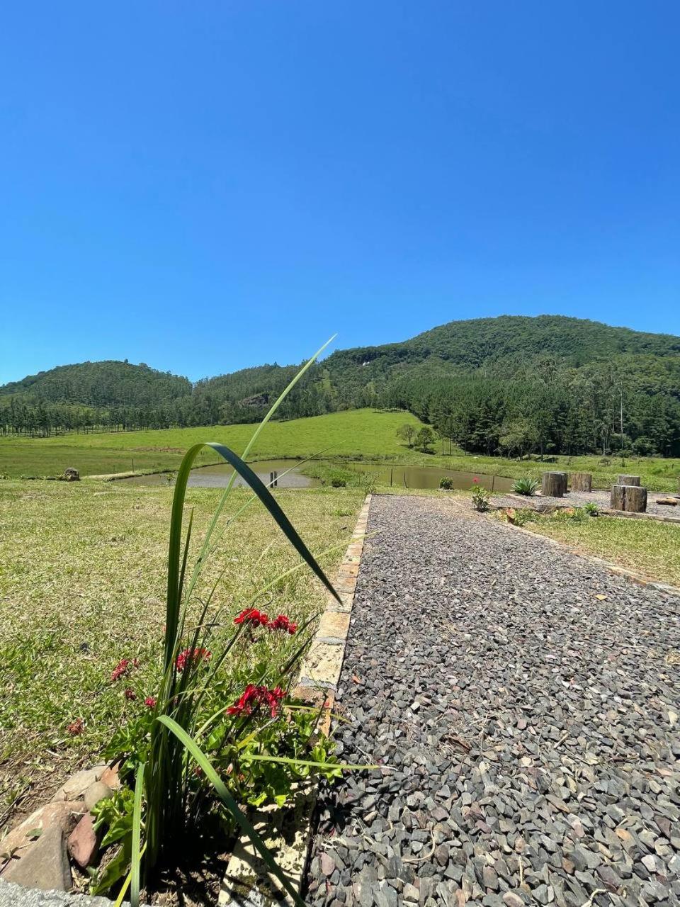 Hostel e Camping Vale Mirante da Rocha