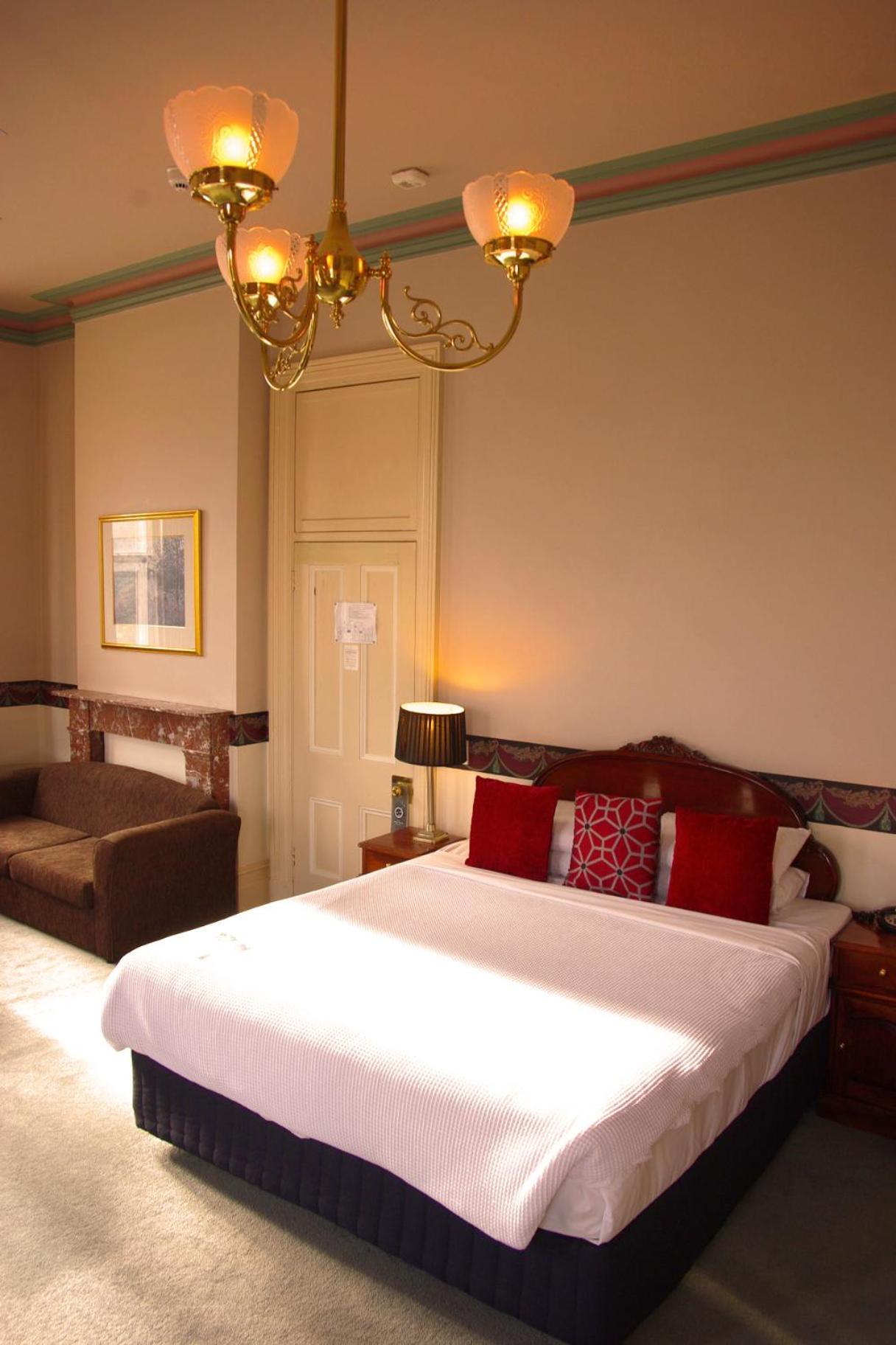 Bendigo Vacations - The Hotel Shamrock - Property Image 5
