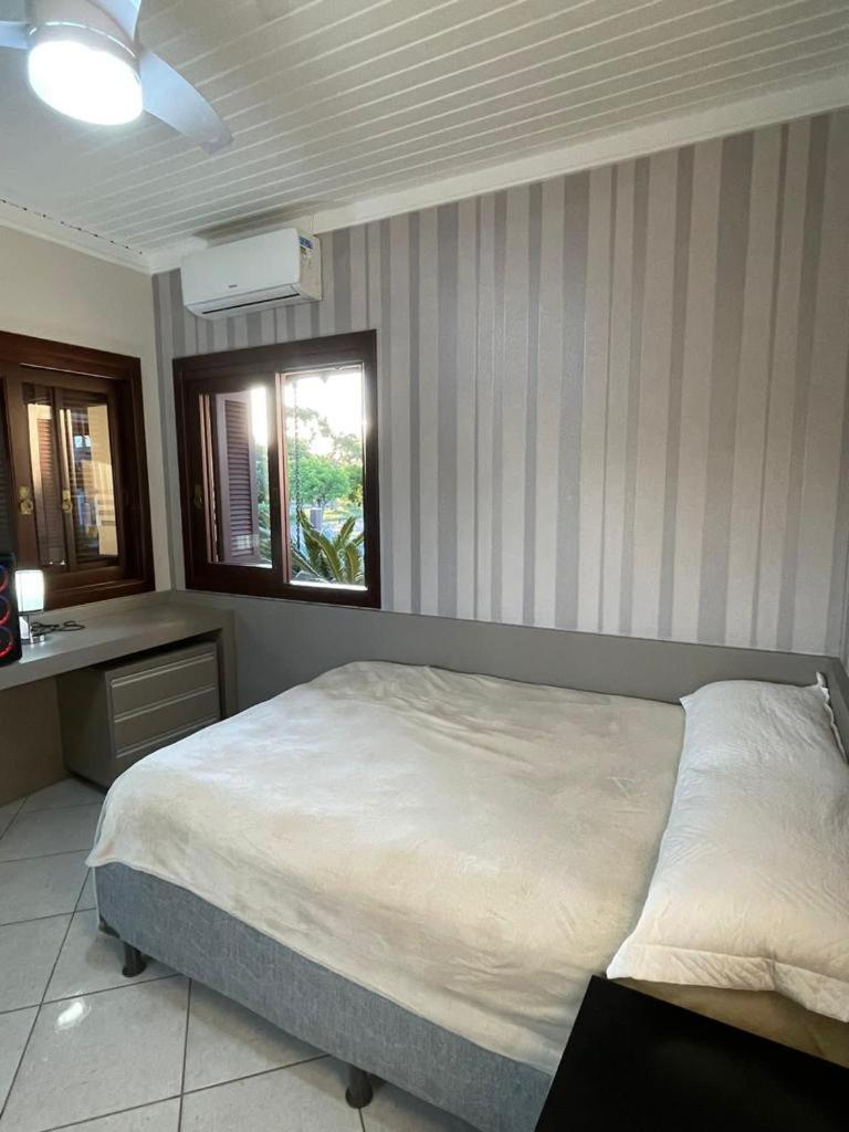Linda Casa Temporada com Piscina