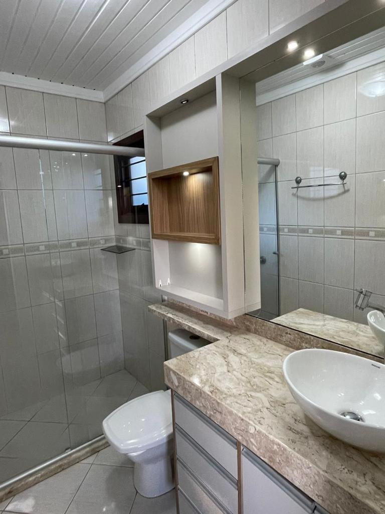 Linda Casa Temporada com Piscina