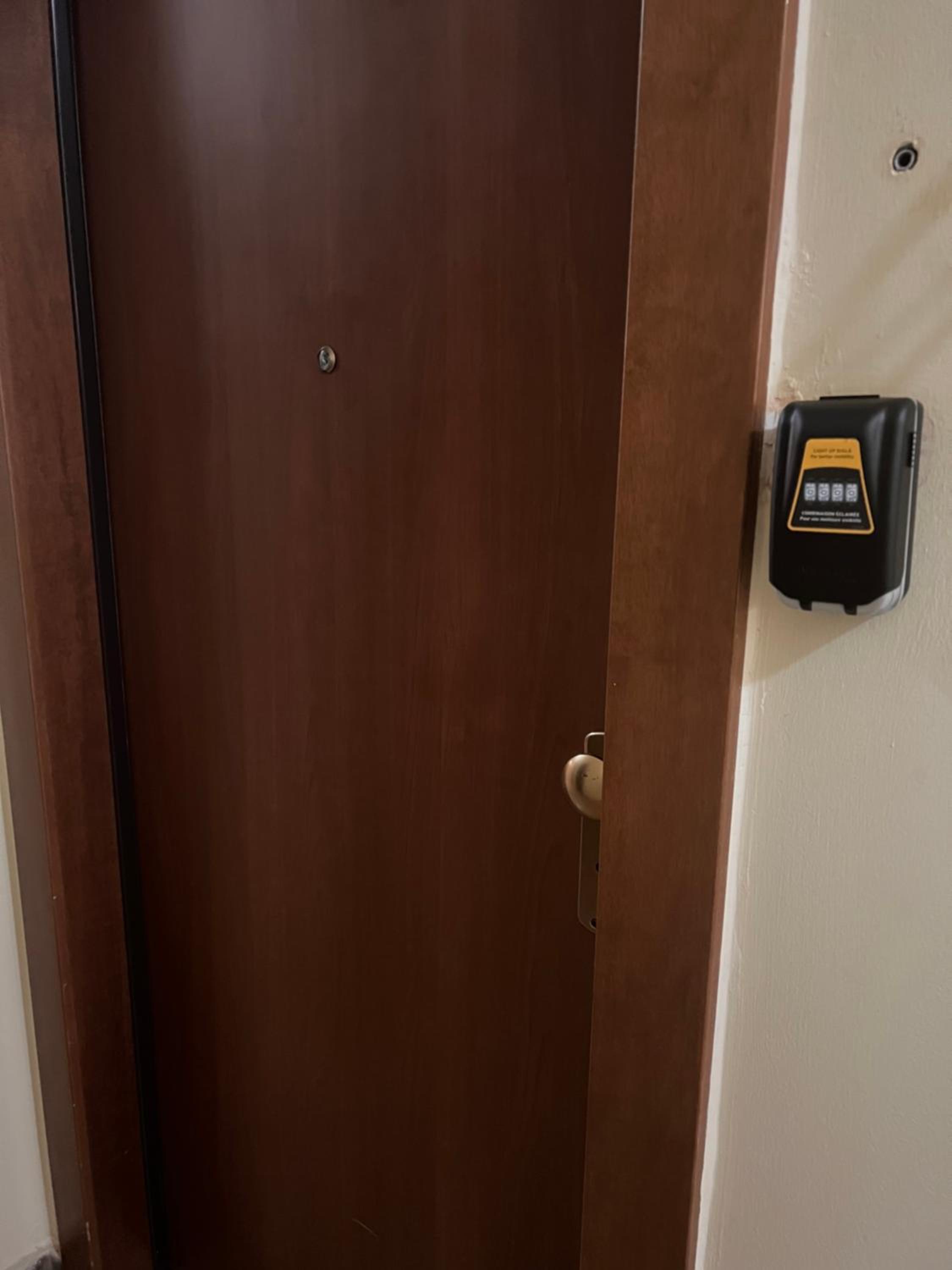 ROOM 11 Aristotelous Thessaloniki and-Mykonos