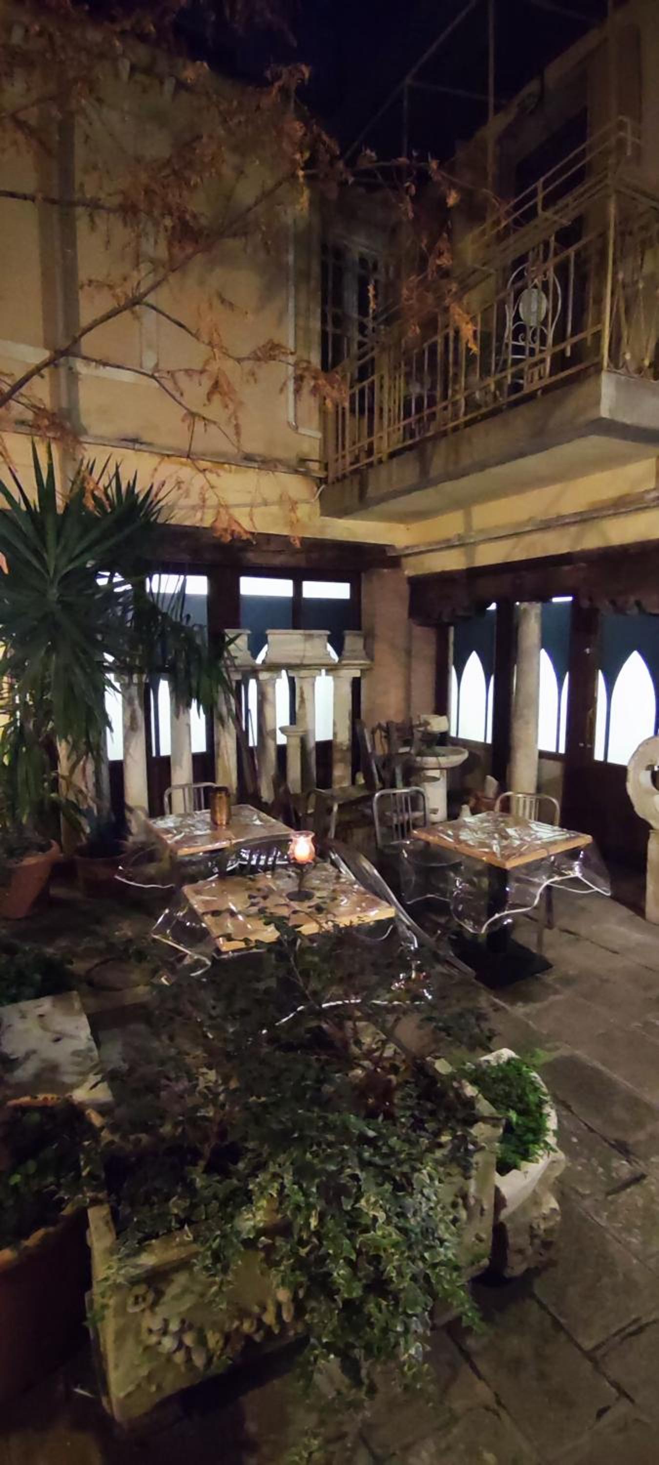 dining