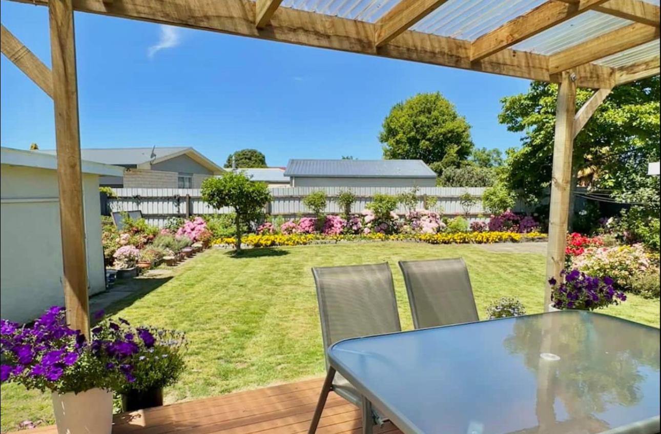 Large Bright Guest House view 5