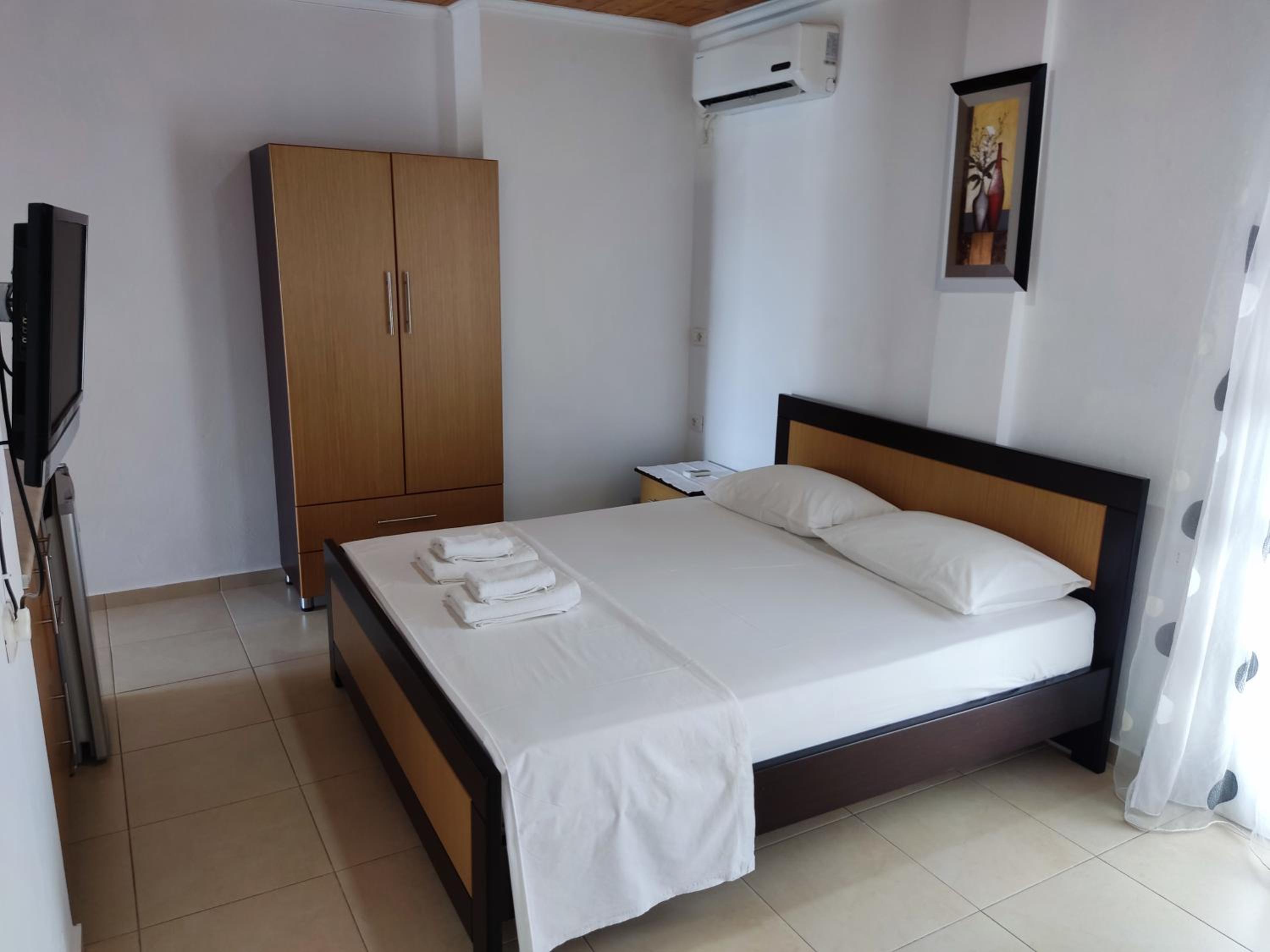 Ksamil Apartments