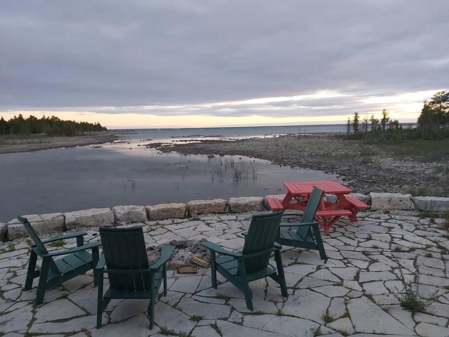 **WATERFRONT**BEAUTIFUL MODERN TOBERMORY COTTAGE