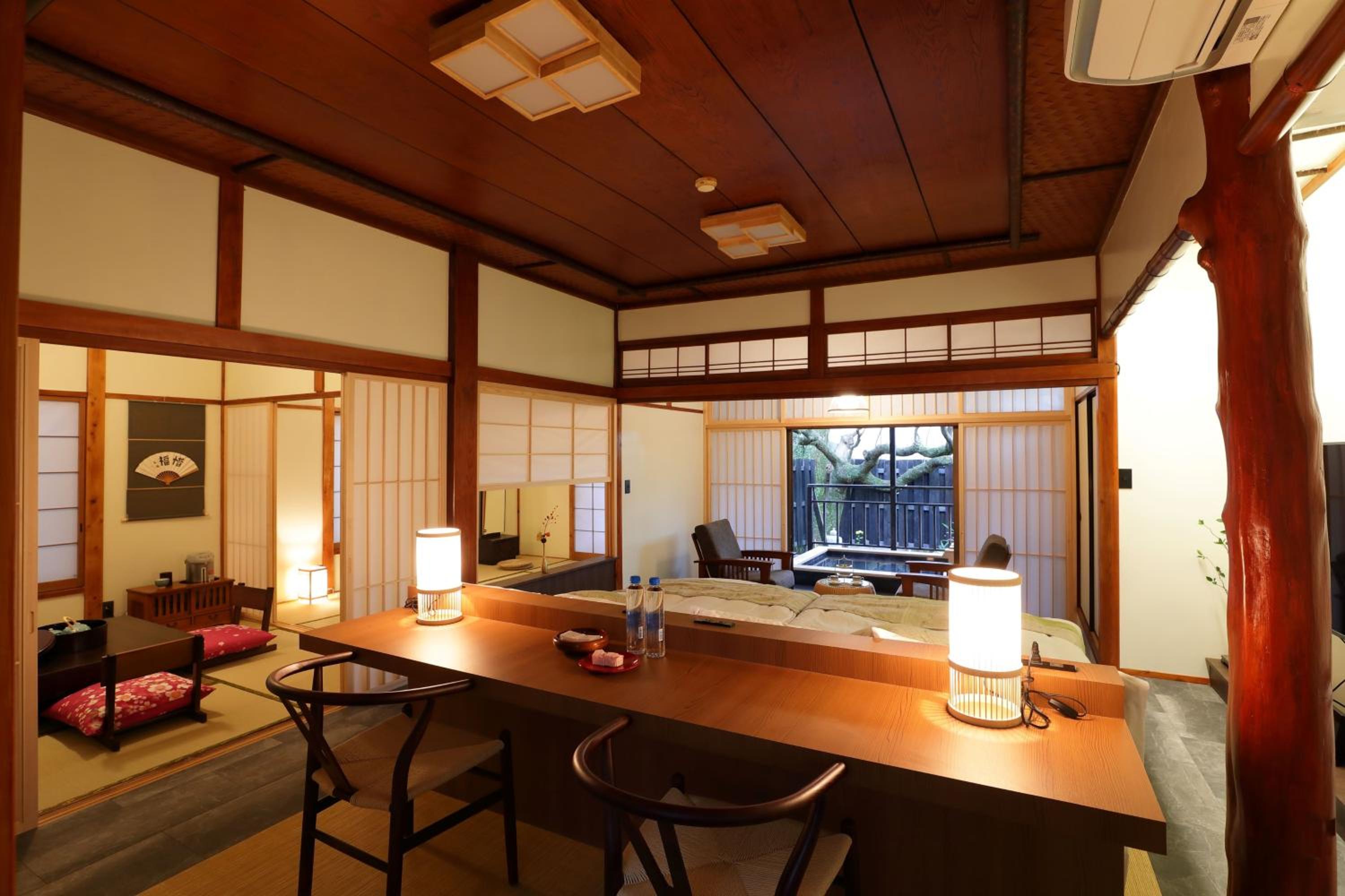 Sakahijiri gyokushoen