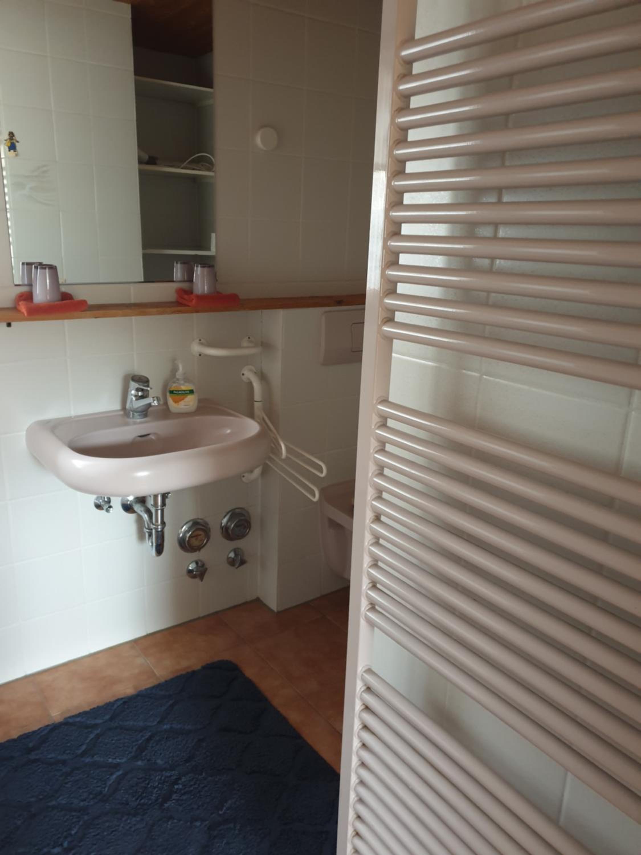 Ferienhaus mit 3 Apartments - Rose Apartment - Top-Lage, Sauna, HS-Card view 4
