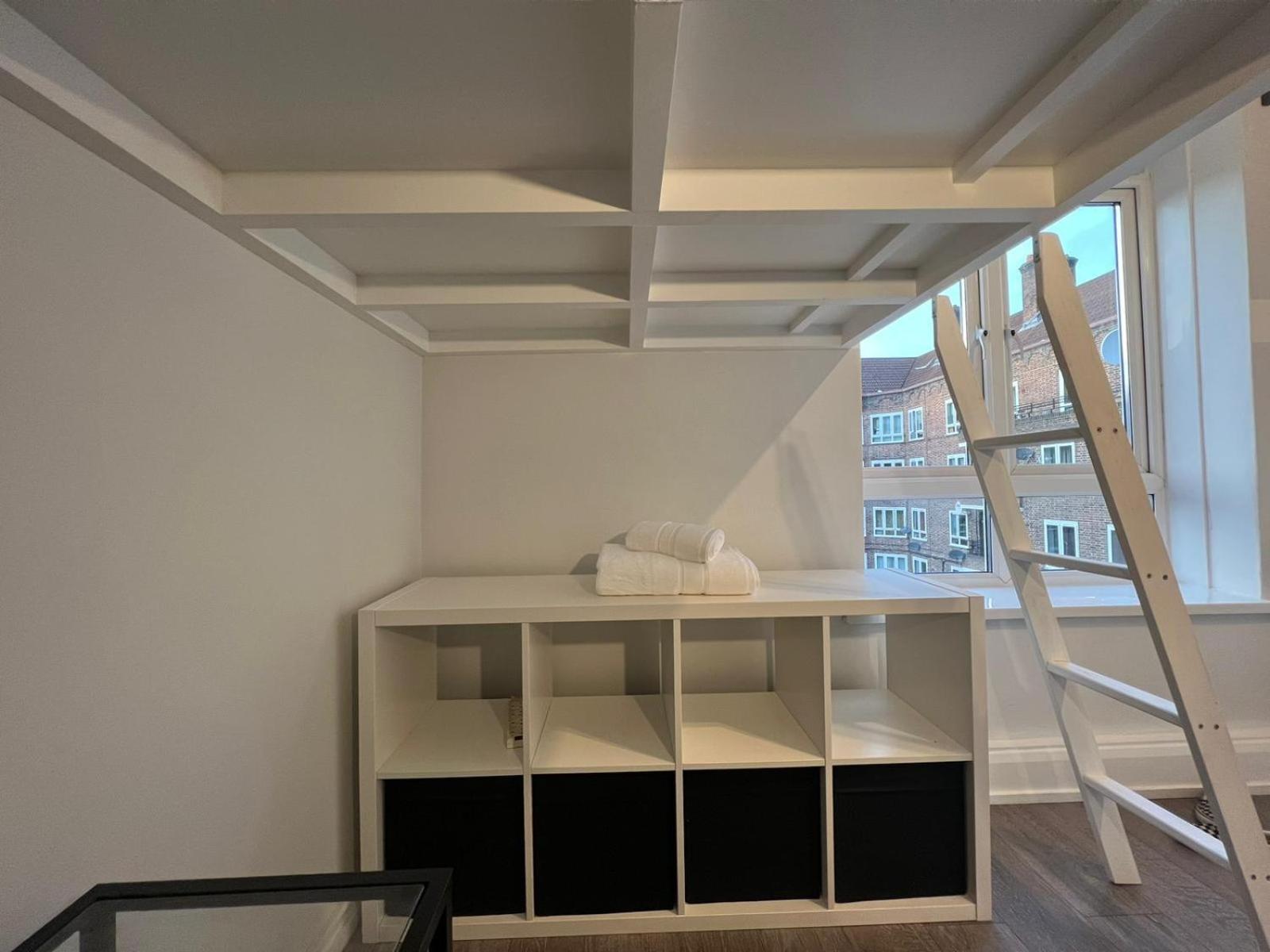 Holiday Properties Vauxhall Central Rooms