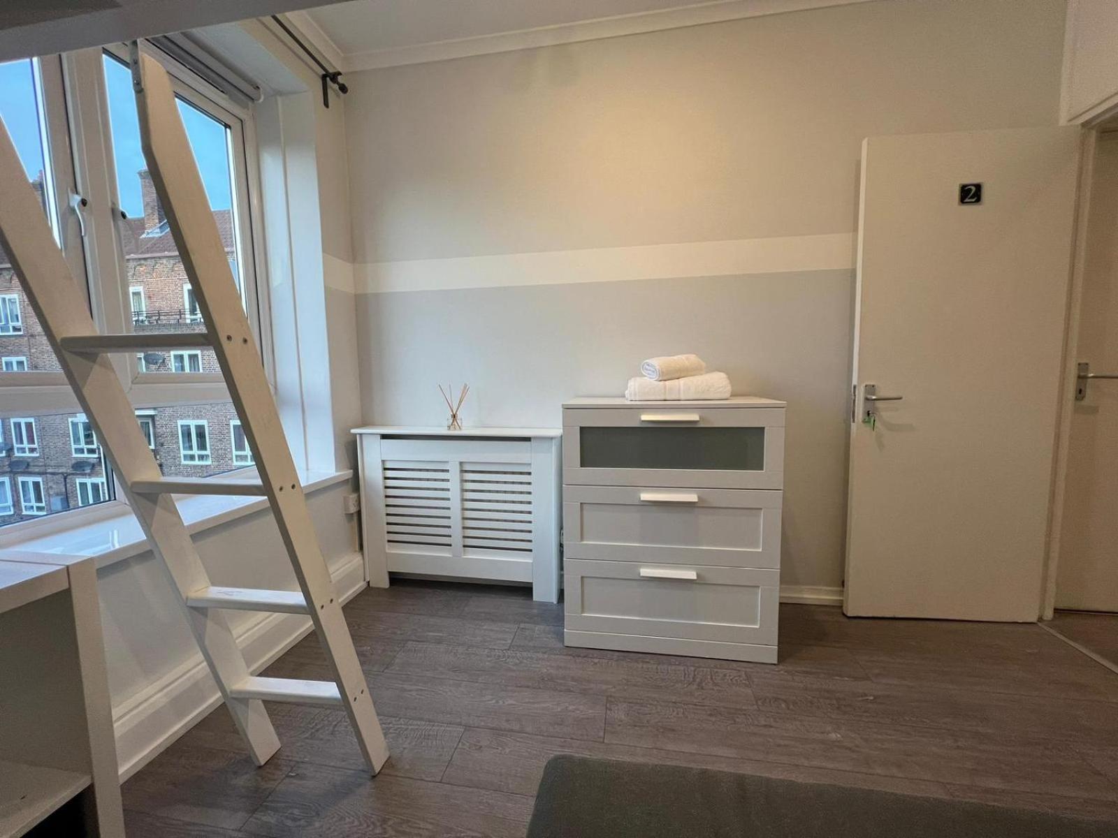 Holiday Properties Vauxhall Central Rooms