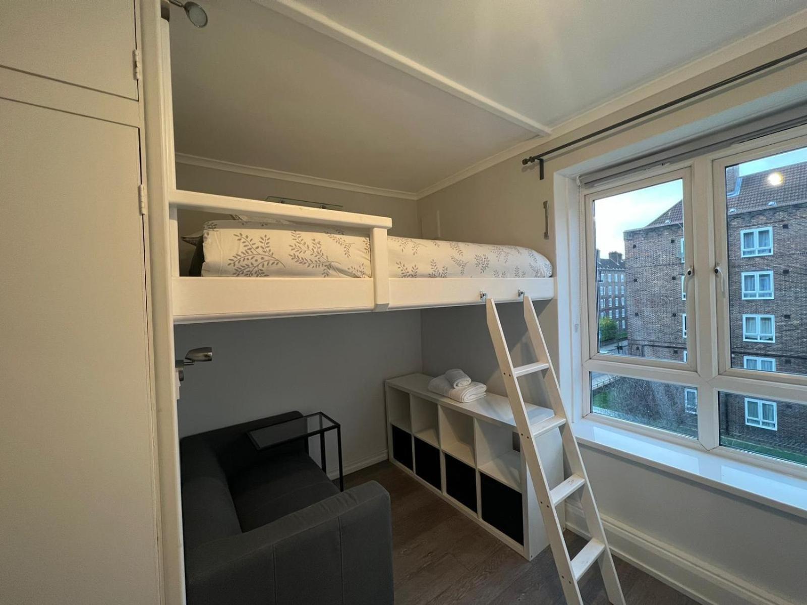 Holiday Properties Vauxhall Central Rooms