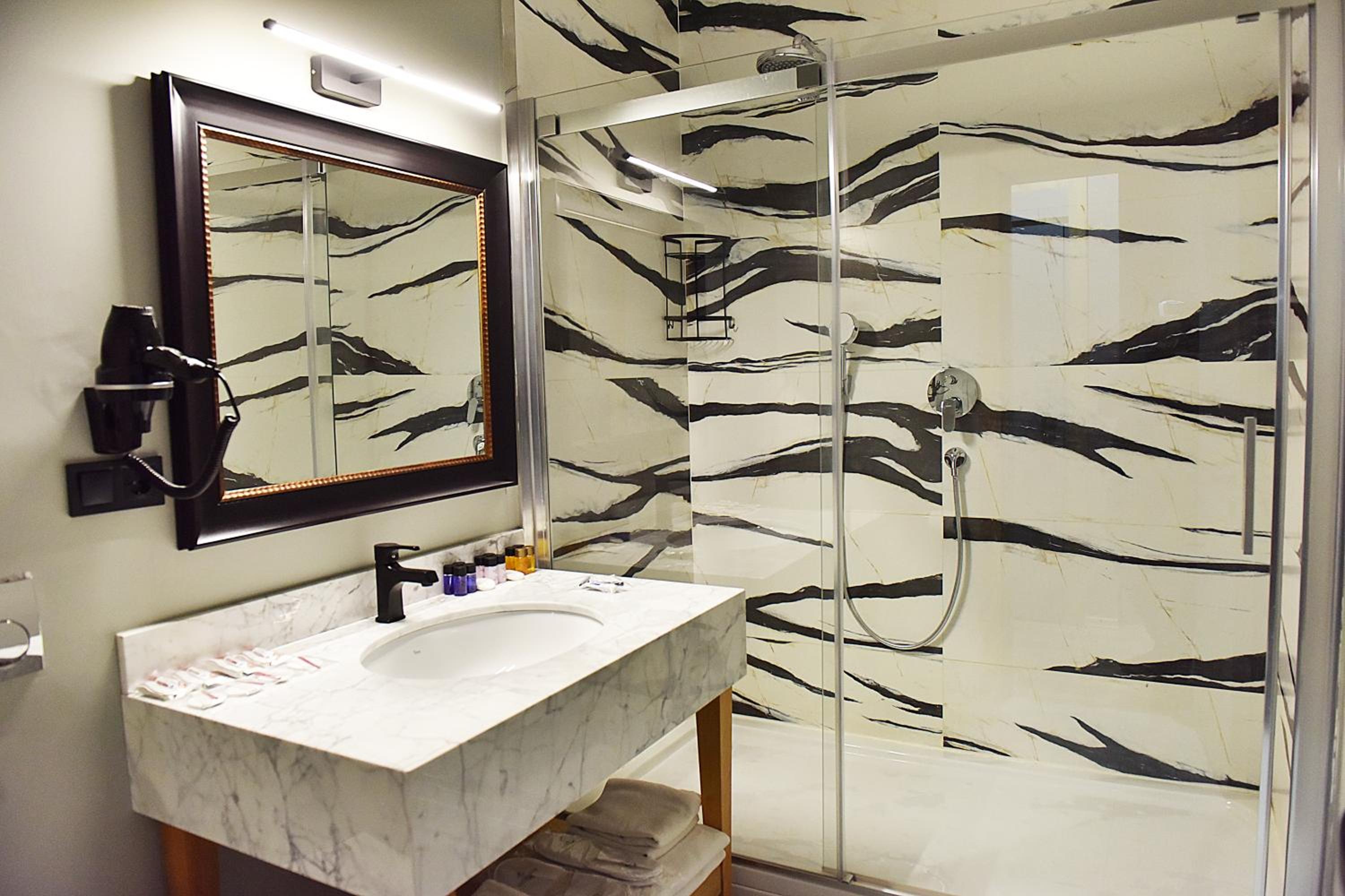 Kerthill Otel - Image 76