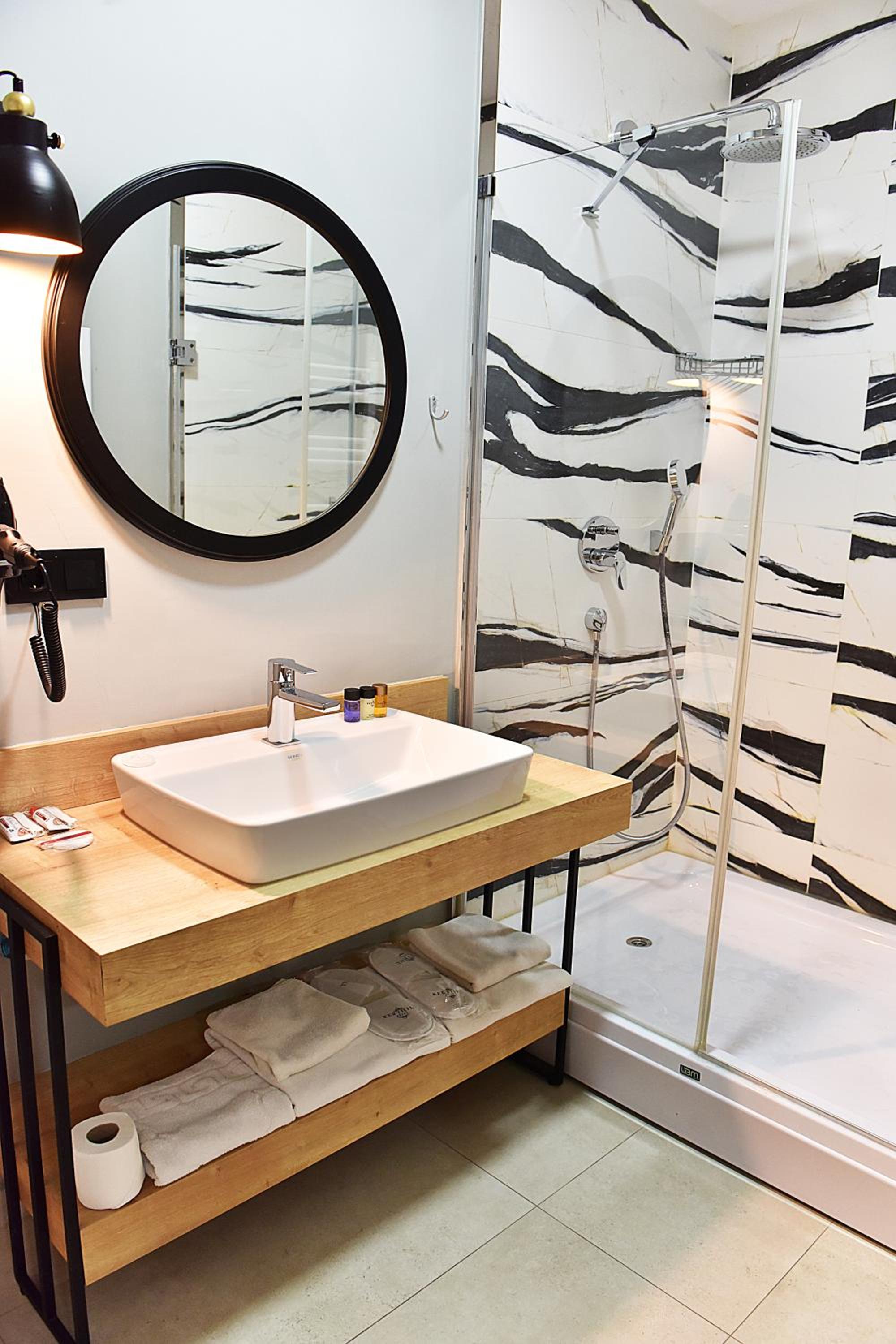 Kerthill Otel - Image 18