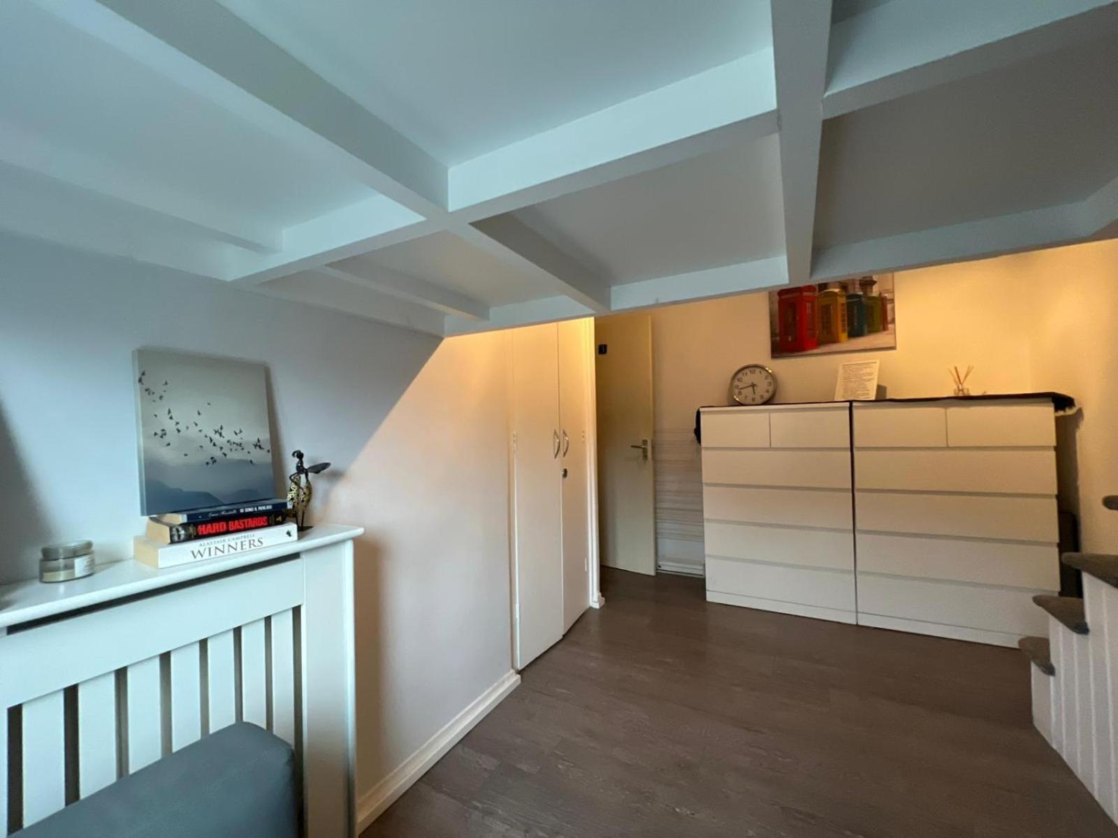 Holiday Properties Vauxhall Central Rooms