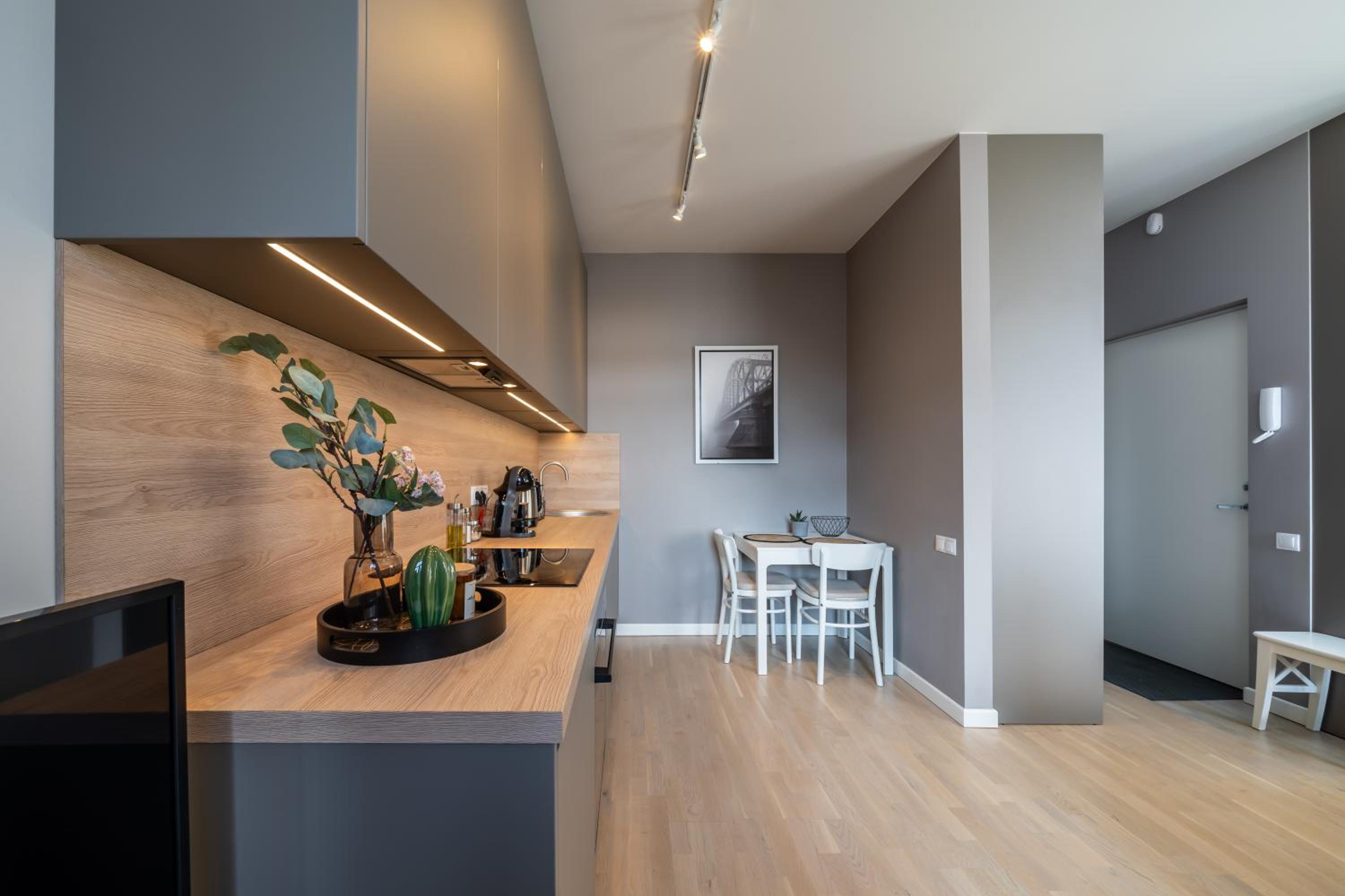 Cozy & Stylish Studio - Great for Short Trips view 4