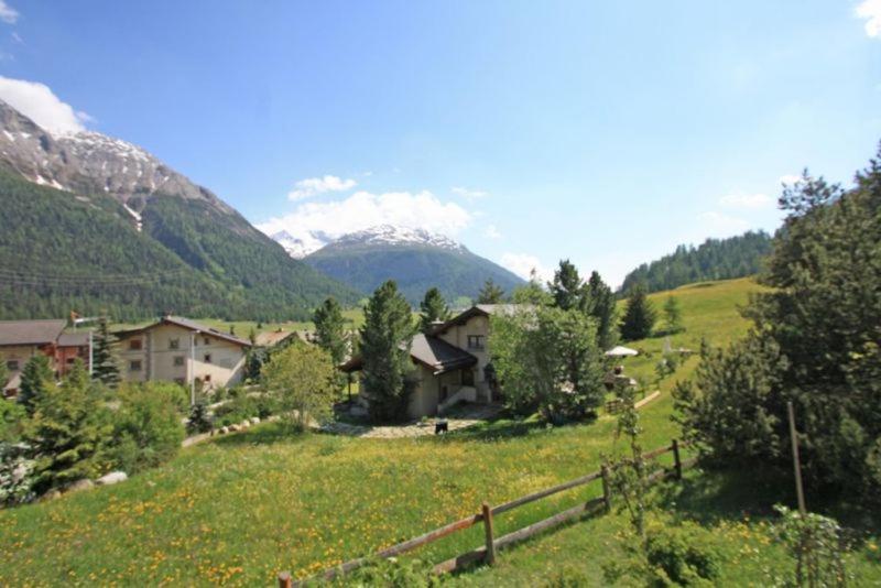 Chesa Sonnenuhr view 3