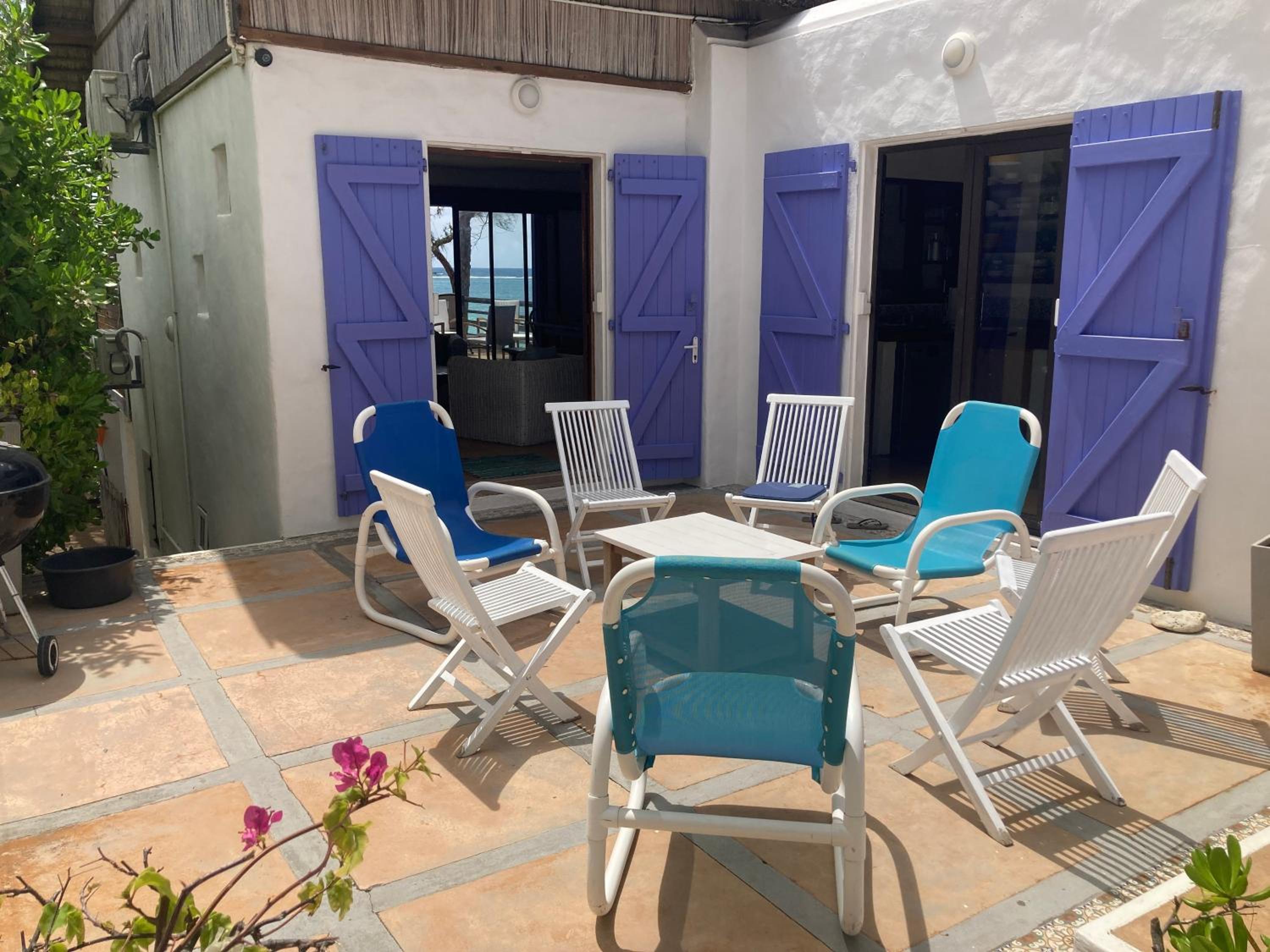 BlueMoon Villa - Authentic, seaside living photo 4