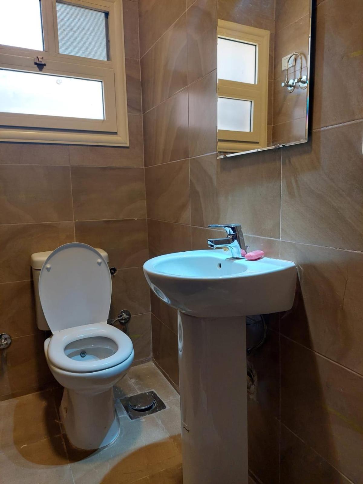 Modern entire apartment in the heart of Sheikh Zayed city