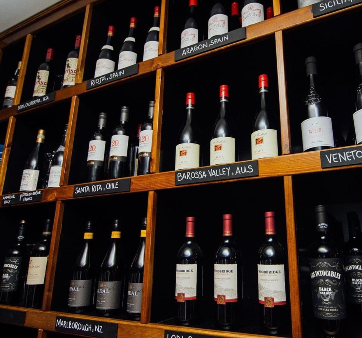 bar