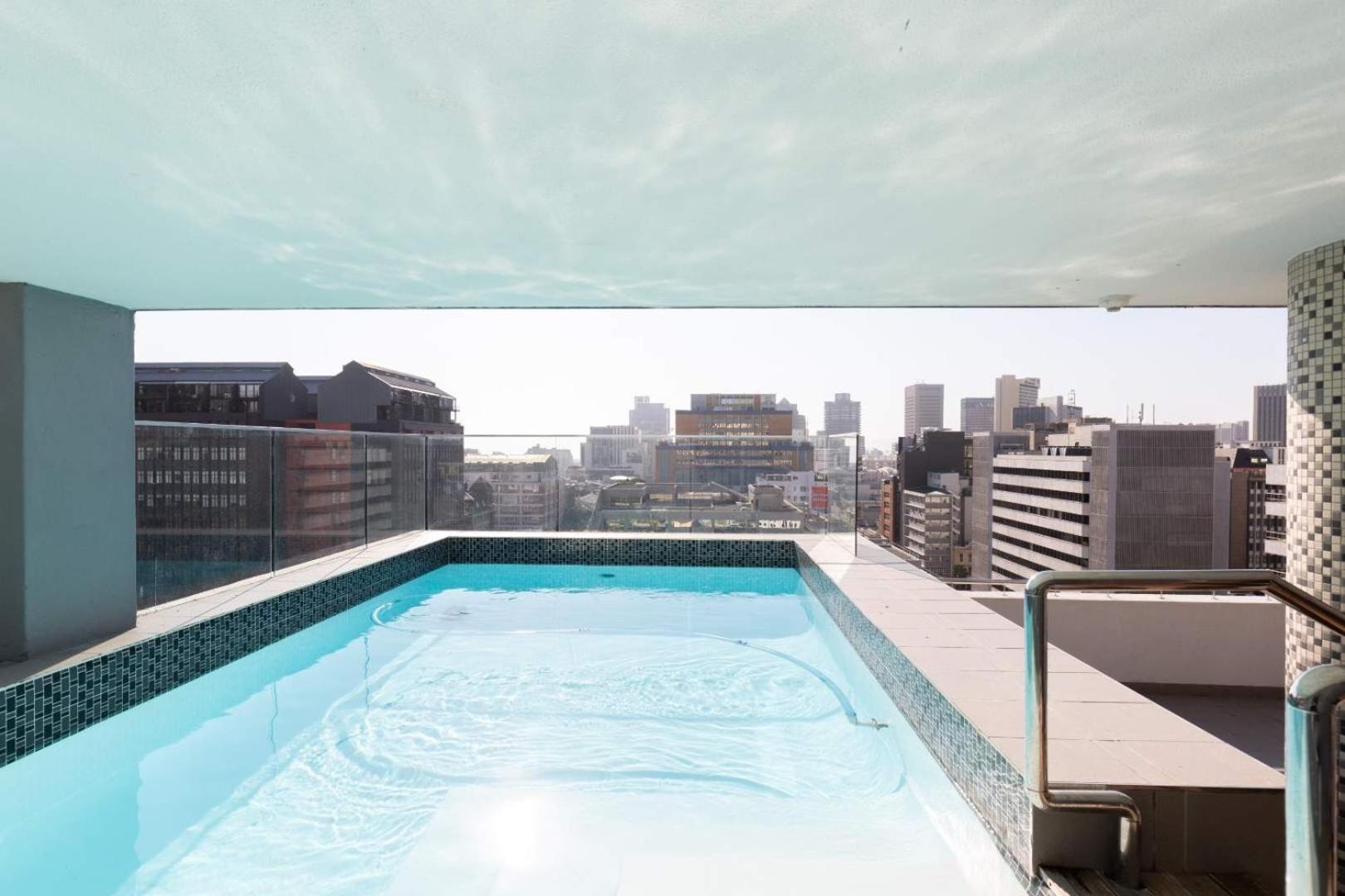 Urban City Pad with Cape central view view 4