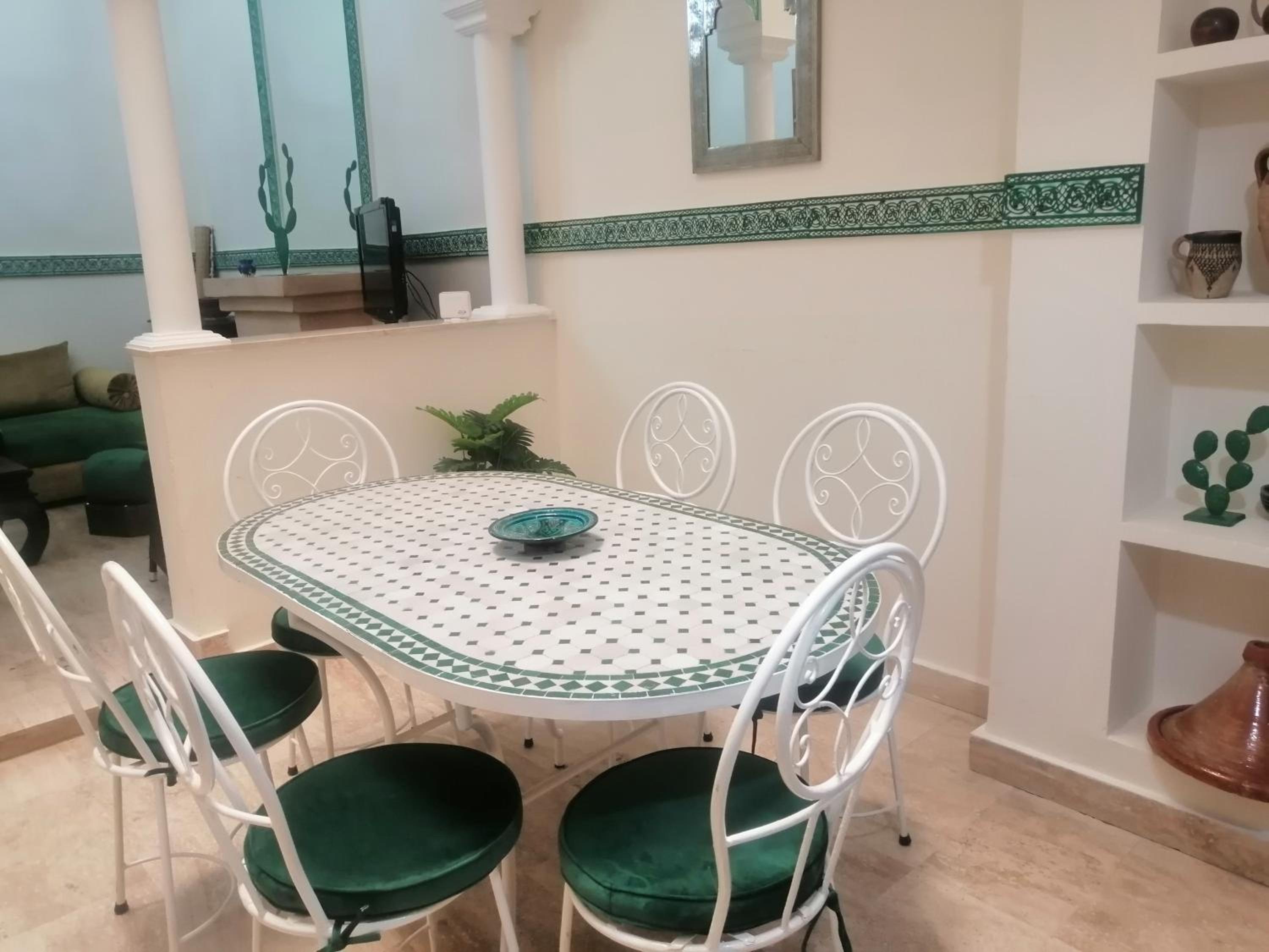 dining