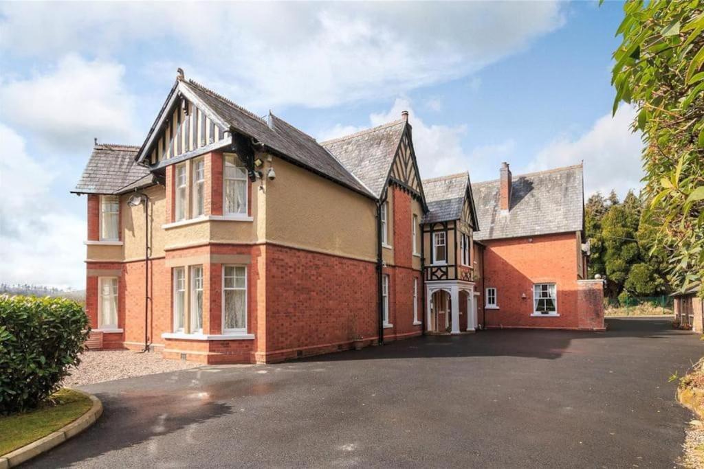 Country Mansion - Private Annexe