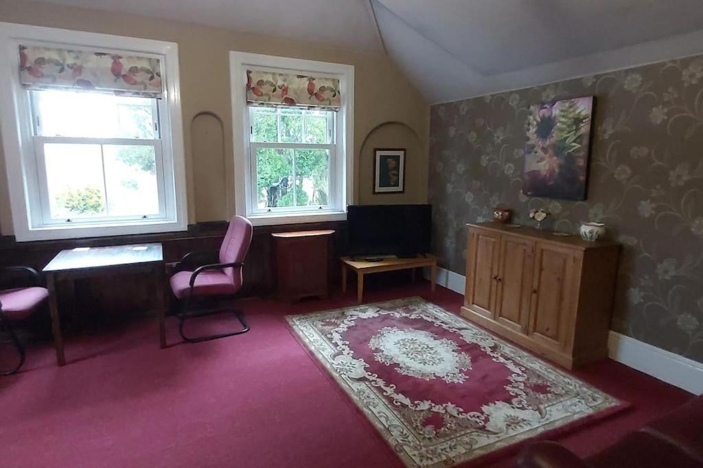 Country Mansion - Private Annexe