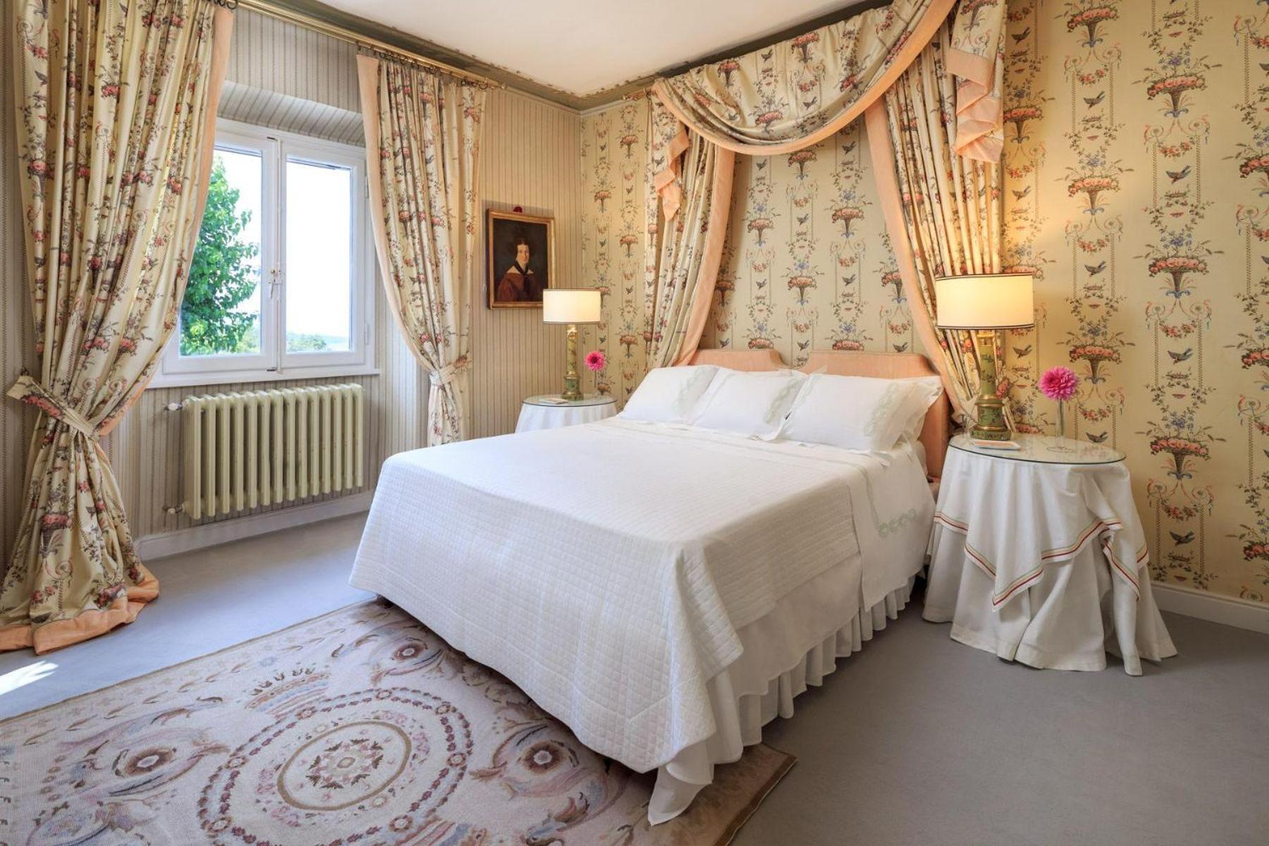 Villa-Napoleone-near-Florence-with-pool