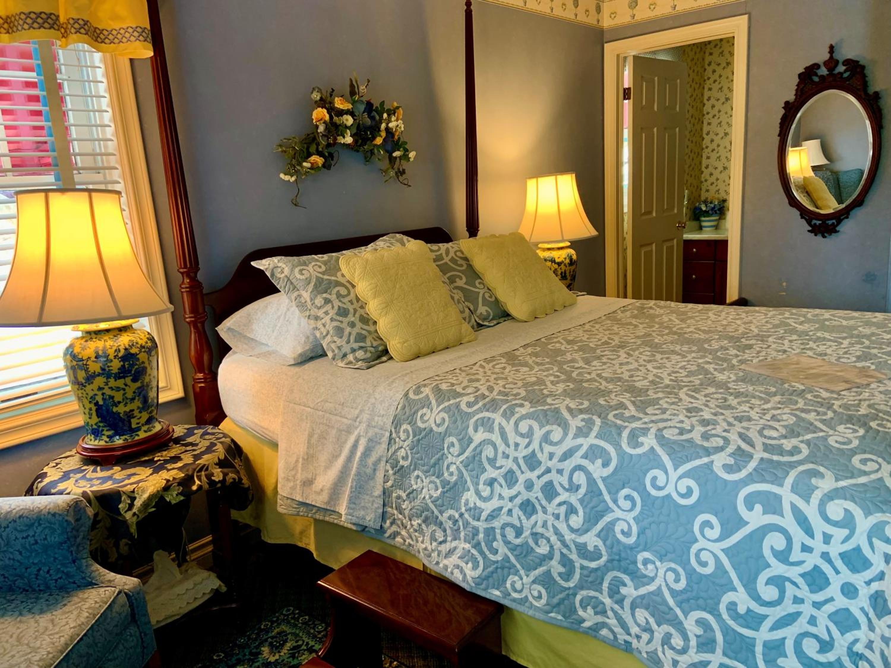 WeatherPine Inn