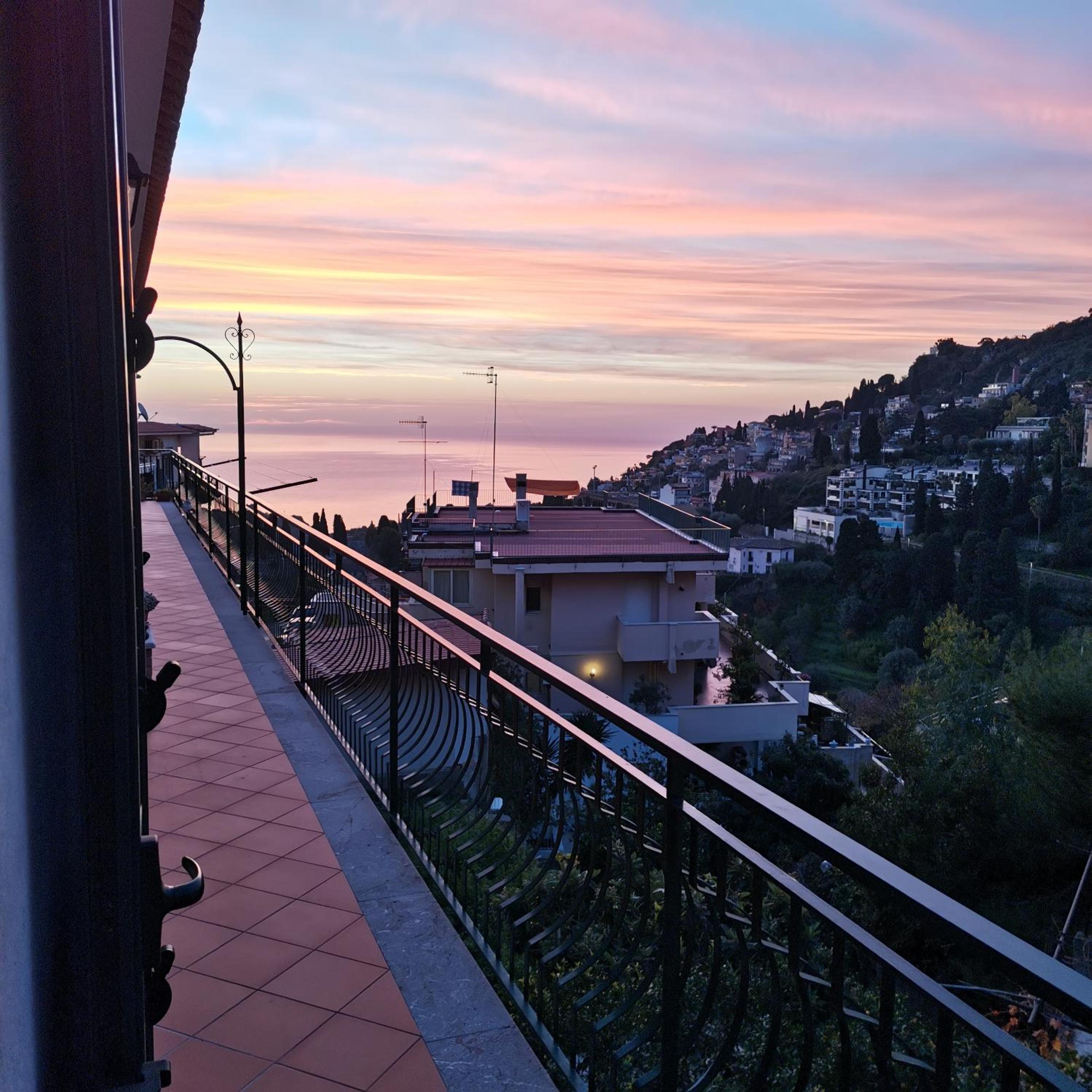 La Perla en Taormina — balance & terrace