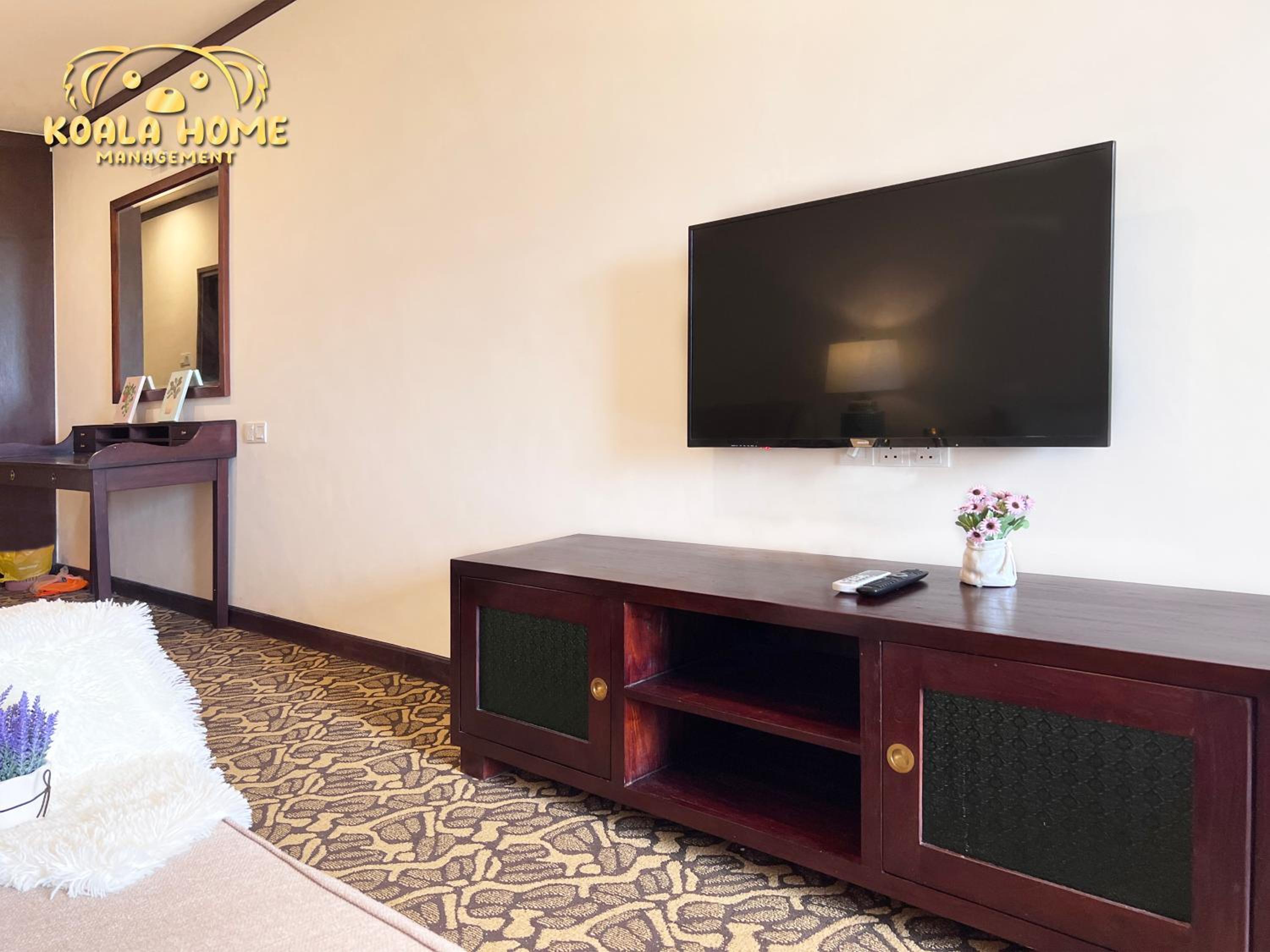 Riviera Hotel by Owner photo 4