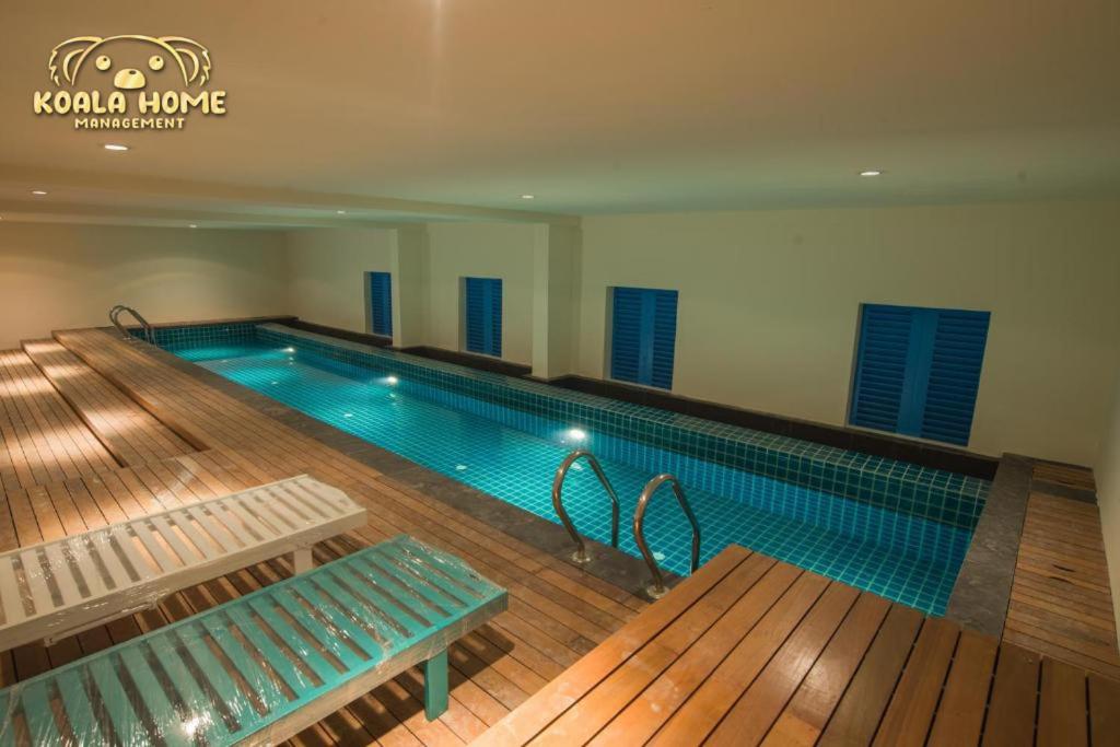 Riviera Hotel by Owner view 3