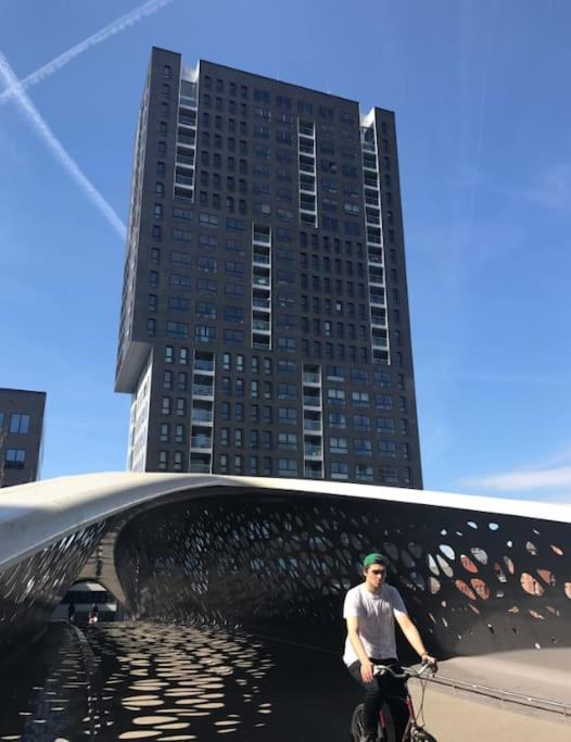UNIEK appartement - mooiste en hoogste uitzicht op Antwerpen! - incl gratis parking