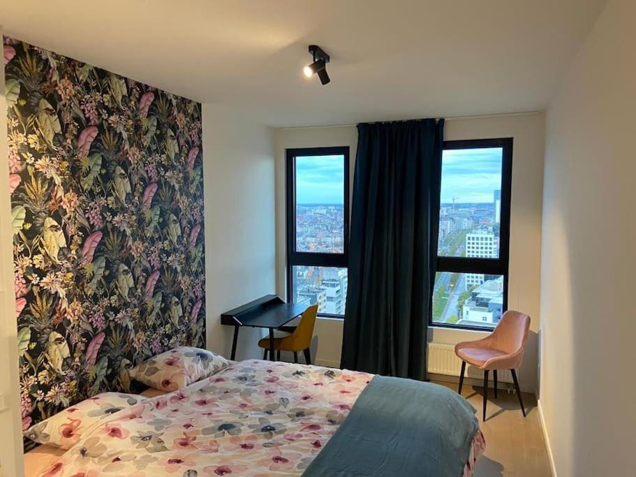 UNIEK appartement - mooiste en hoogste uitzicht op Antwerpen! - incl gratis parking