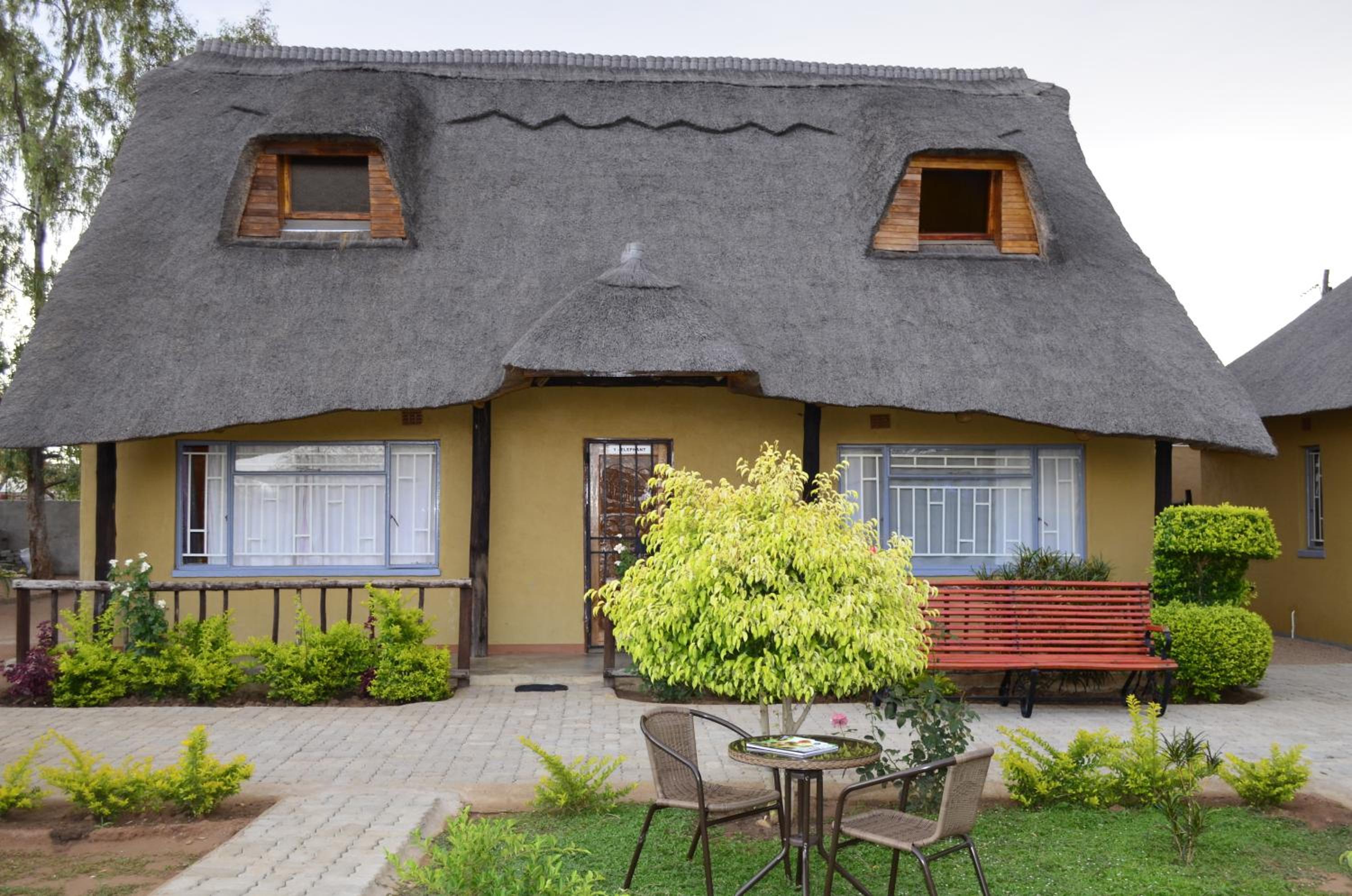 Thulamela Guest House Mahalapye