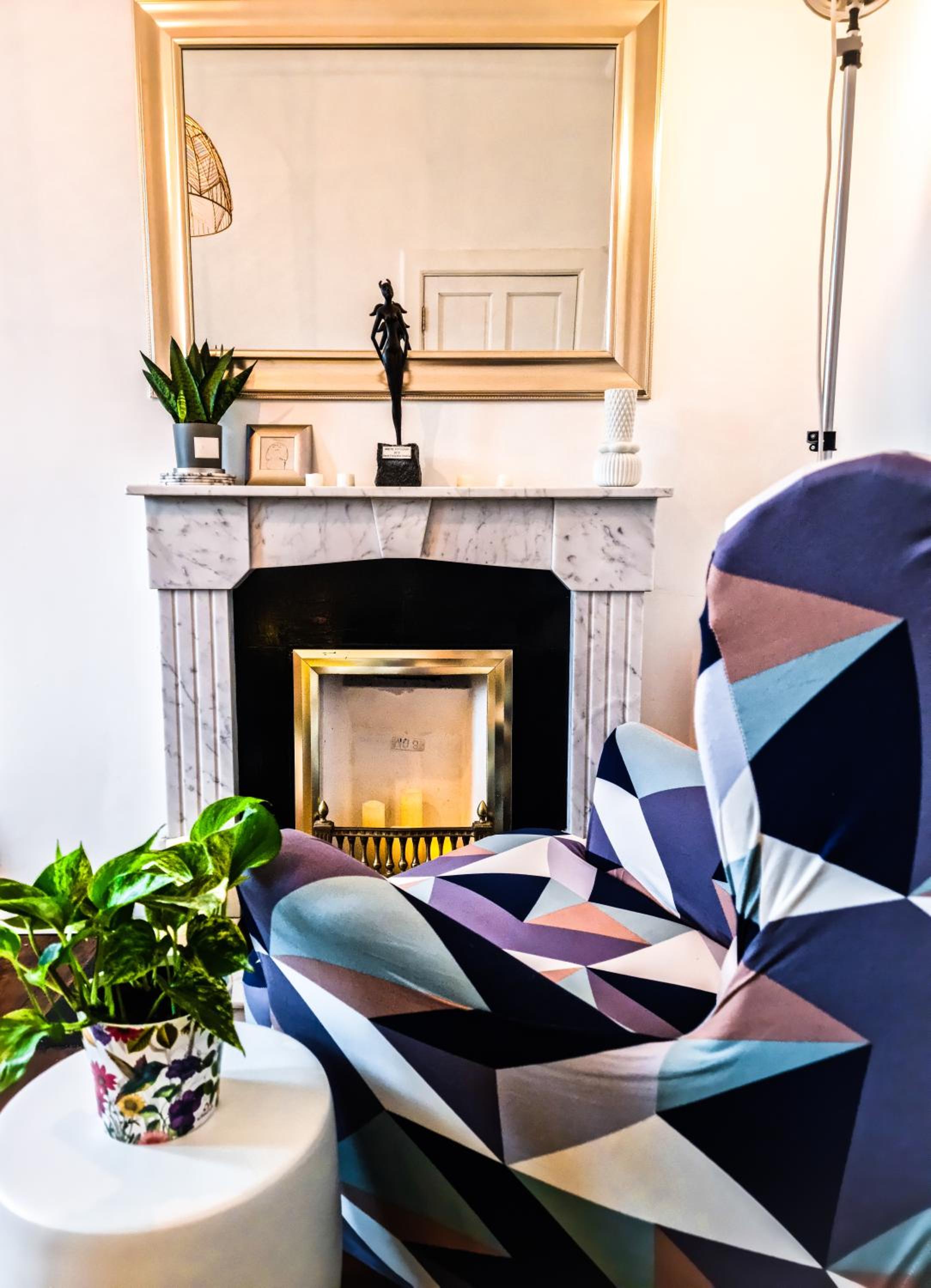 Stylish Apartment 1880s Guinness Worker House