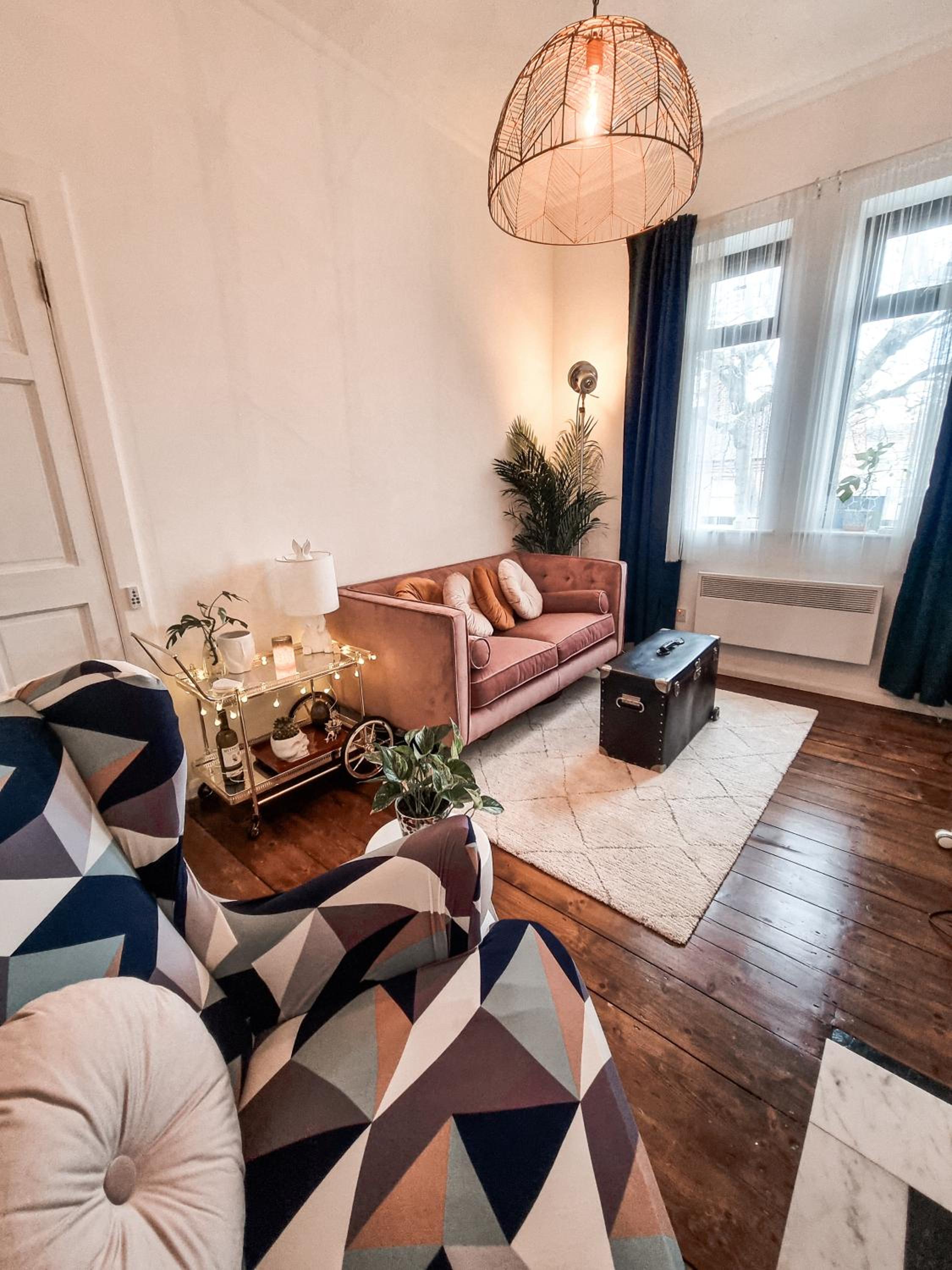 Stylish Apartment 1880s Guinness Worker House
