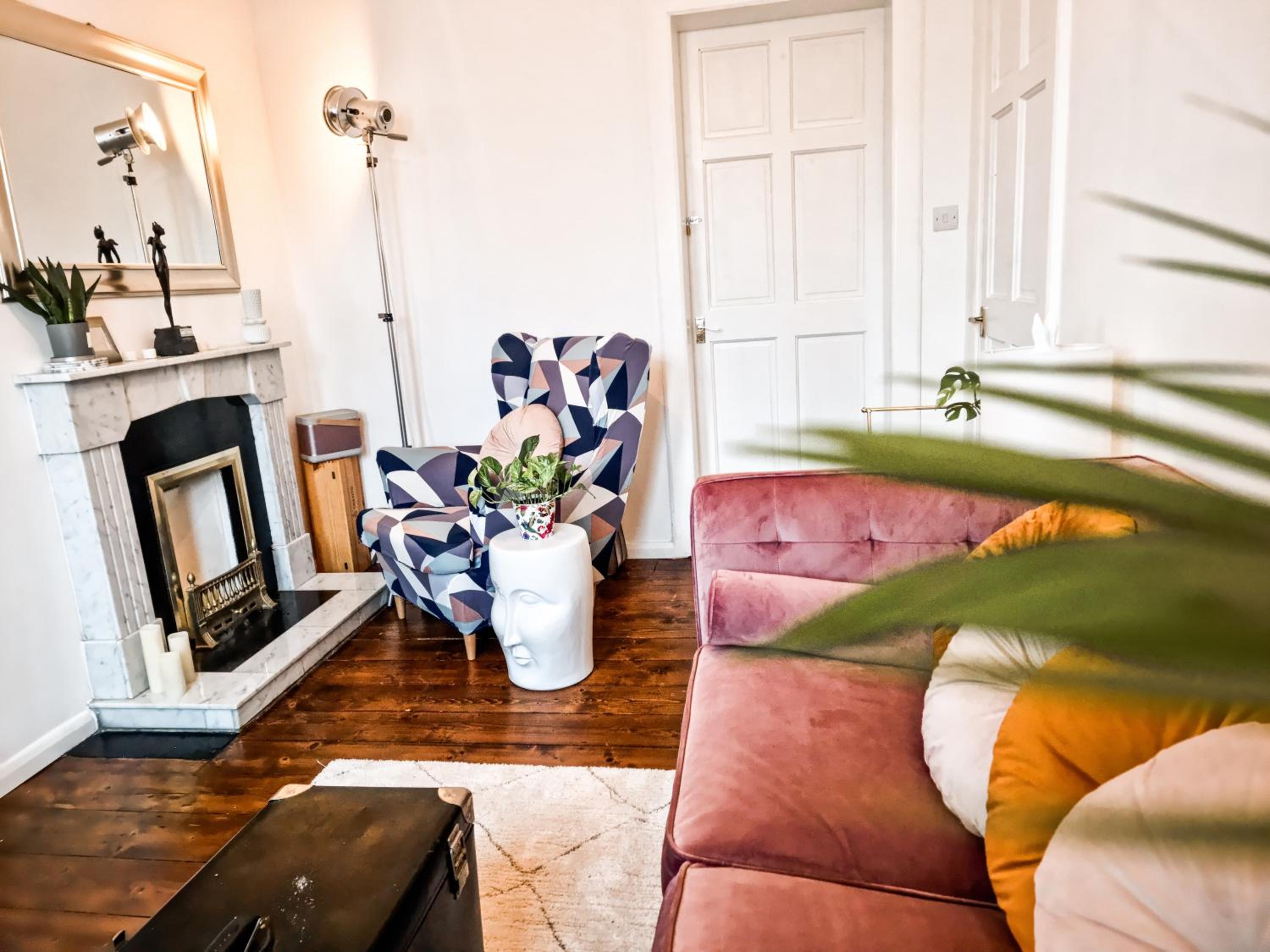 Stylish Apartment 1880s Guinness Worker House
