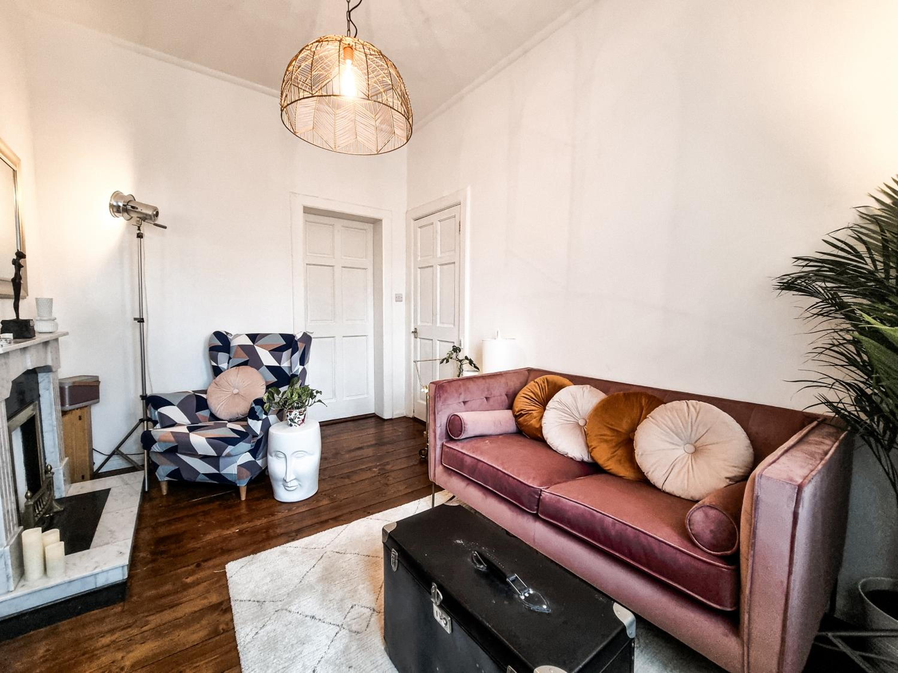 Stylish Apartment 1880s Guinness Worker House