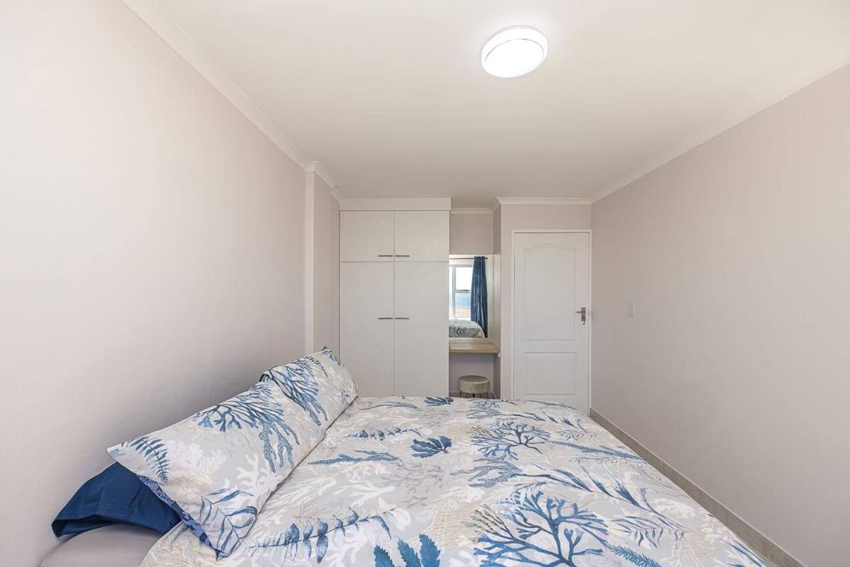 Blouberg Pearl view 2